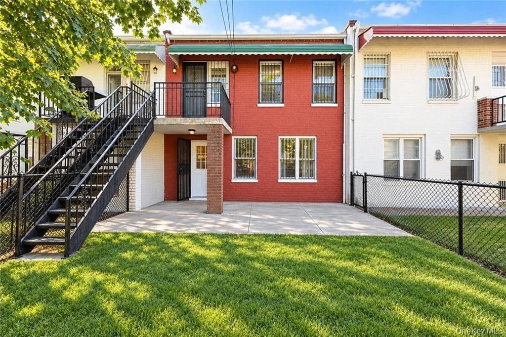 2345 E 26th Street thumbnail 3