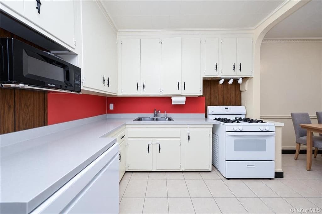 2345 E 26th Street thumbnail 10