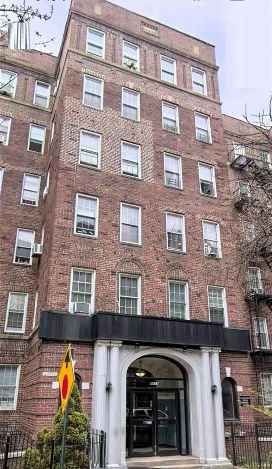 8811 Elmhurst Avenue Unit: B12, Elmhurst