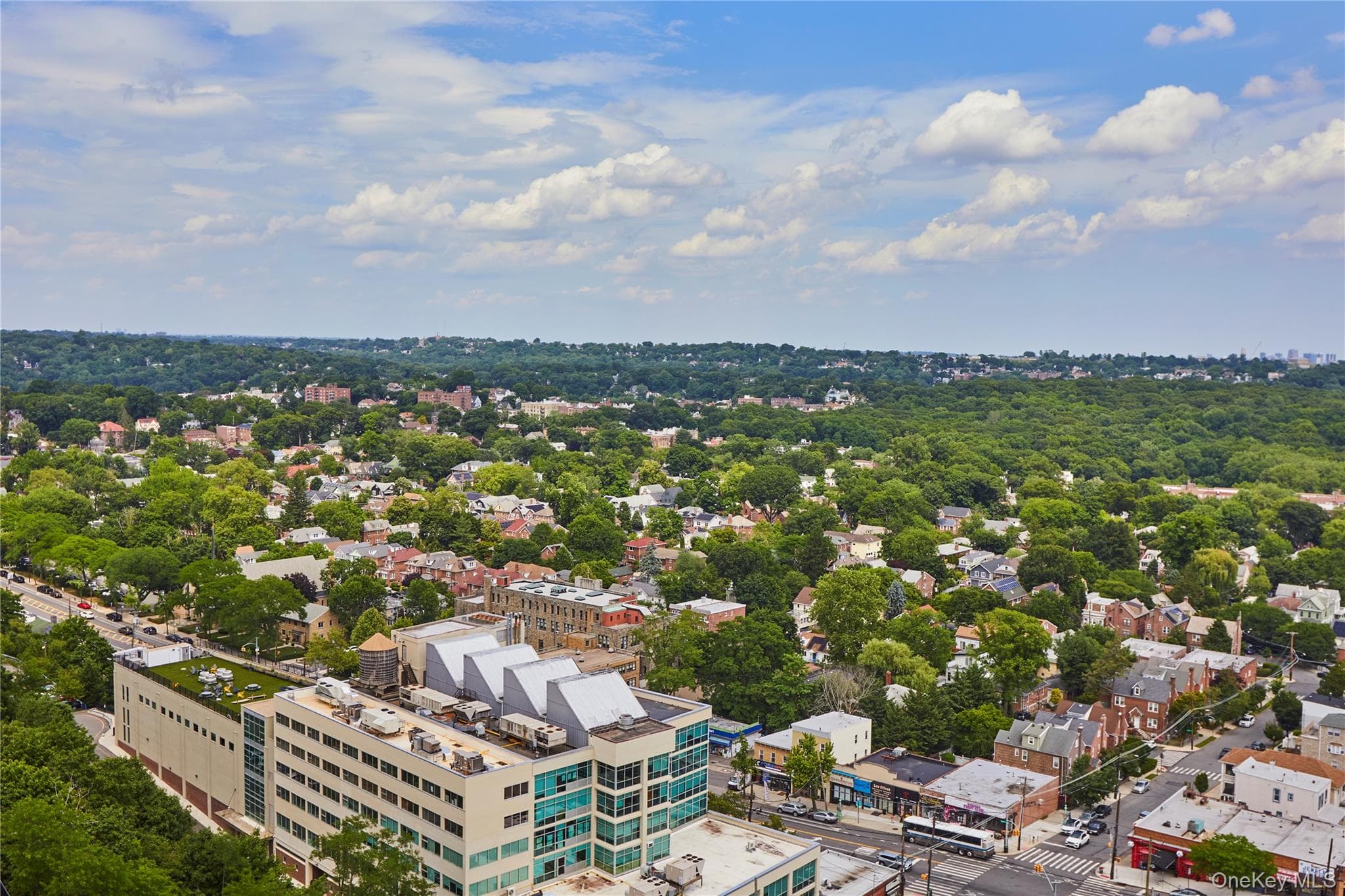 5700 Arlington Avenue Unit: 19G thumbnail 3