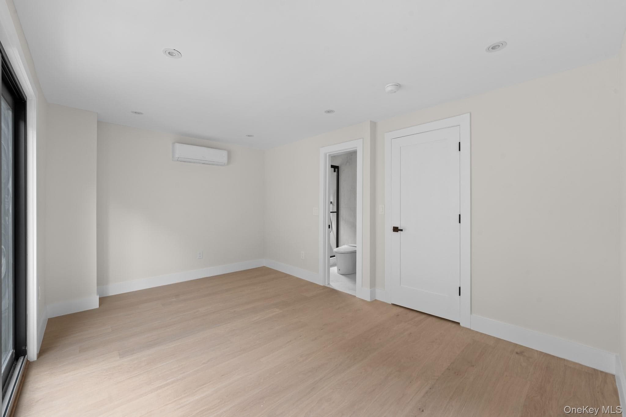 6923 Alderton Street thumbnail 8