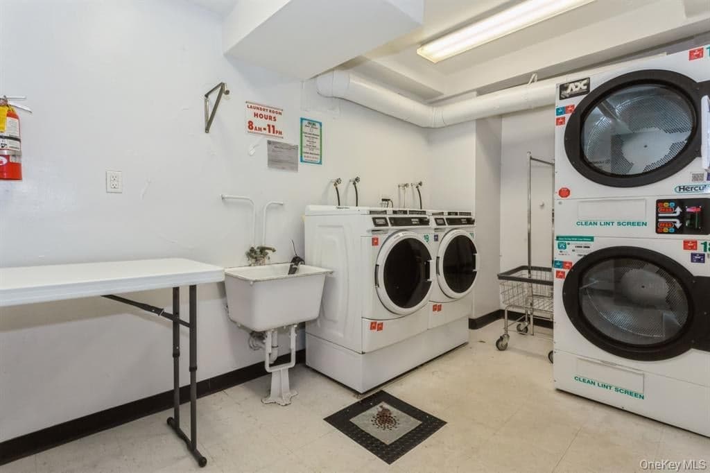 410 E Broadway Unit: 2F thumbnail 13