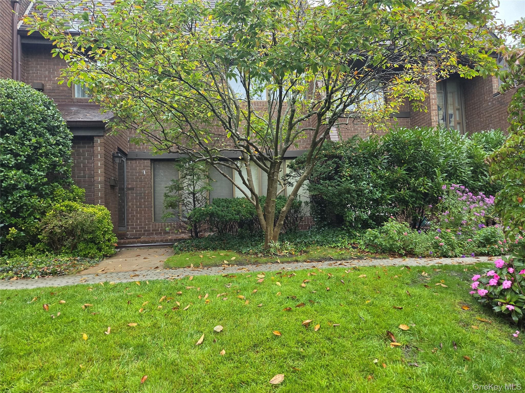 3 Acorn Ponds Drive, Roslyn