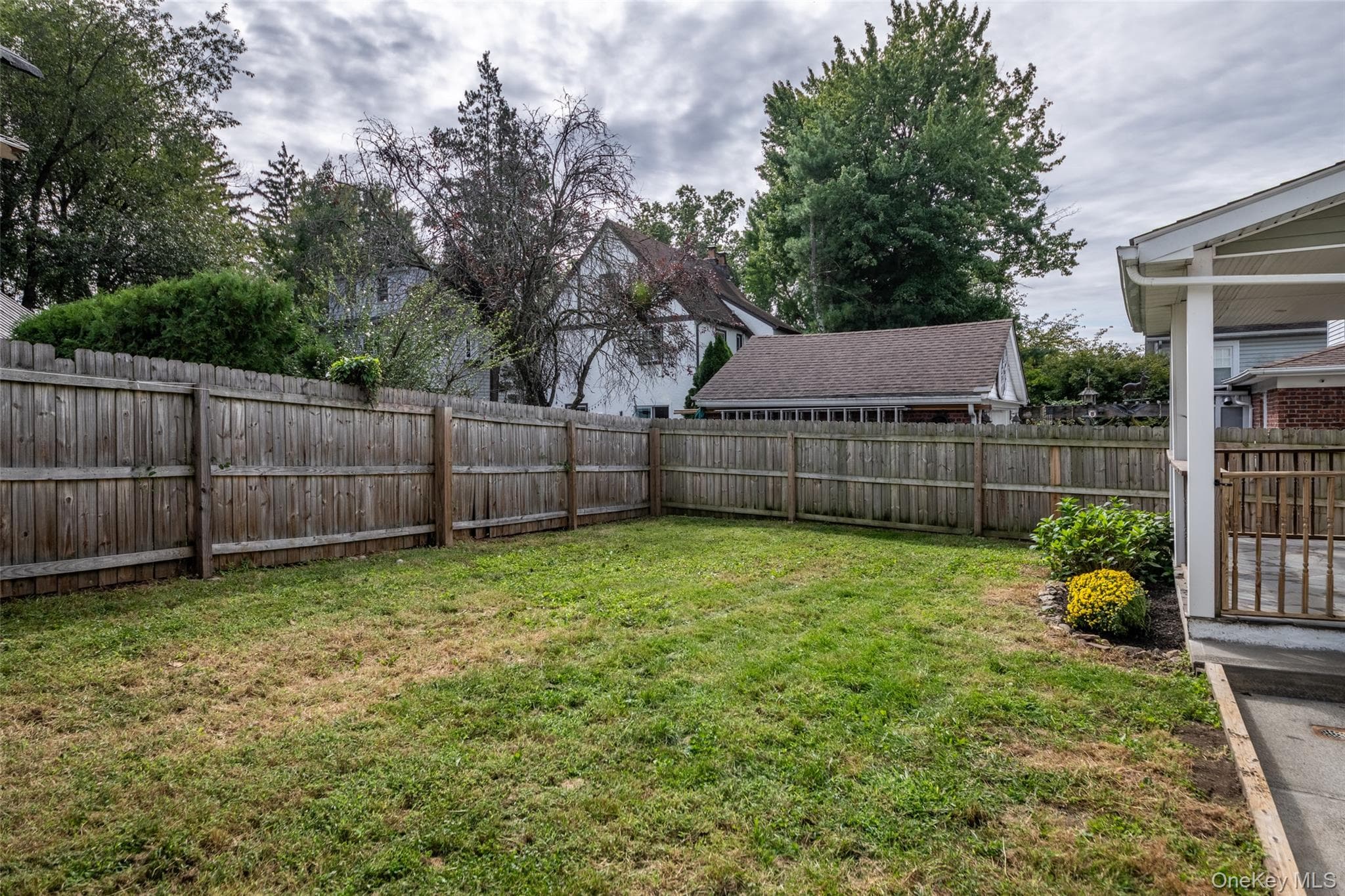 887 Webster Avenue thumbnail 26
