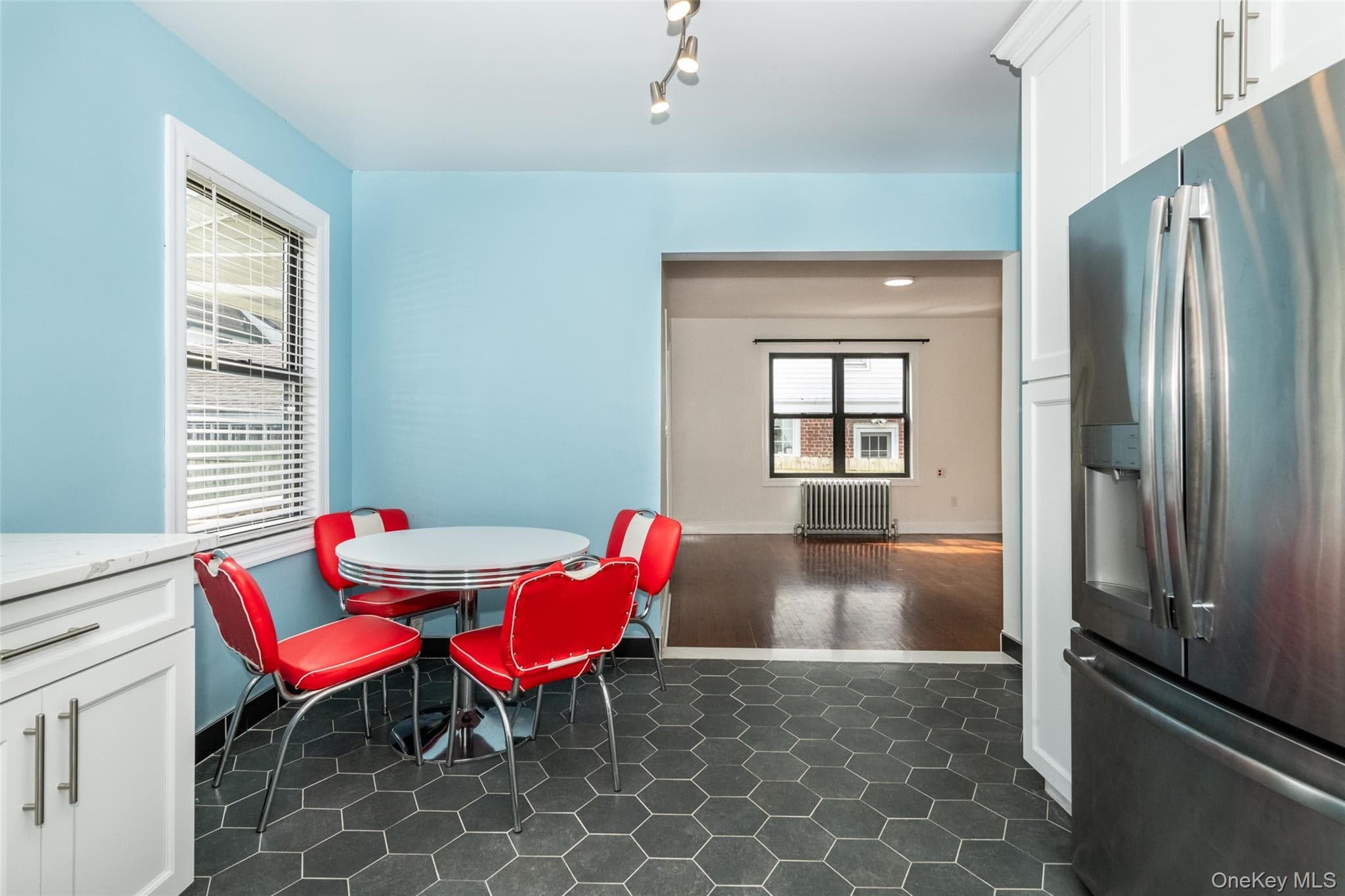 887 Webster Avenue thumbnail 9