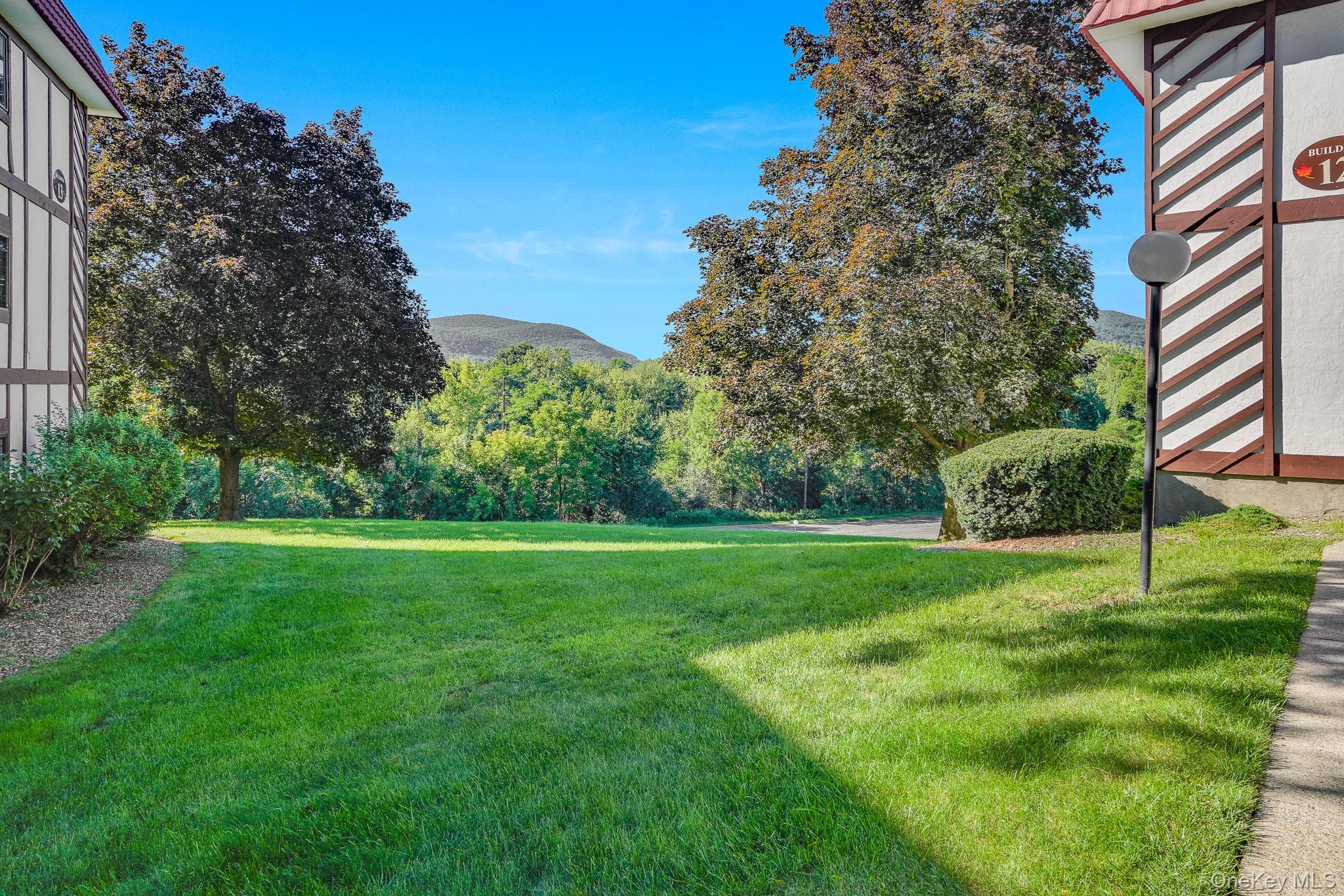 12 Skyline Drive Unit: 8 thumbnail 23
