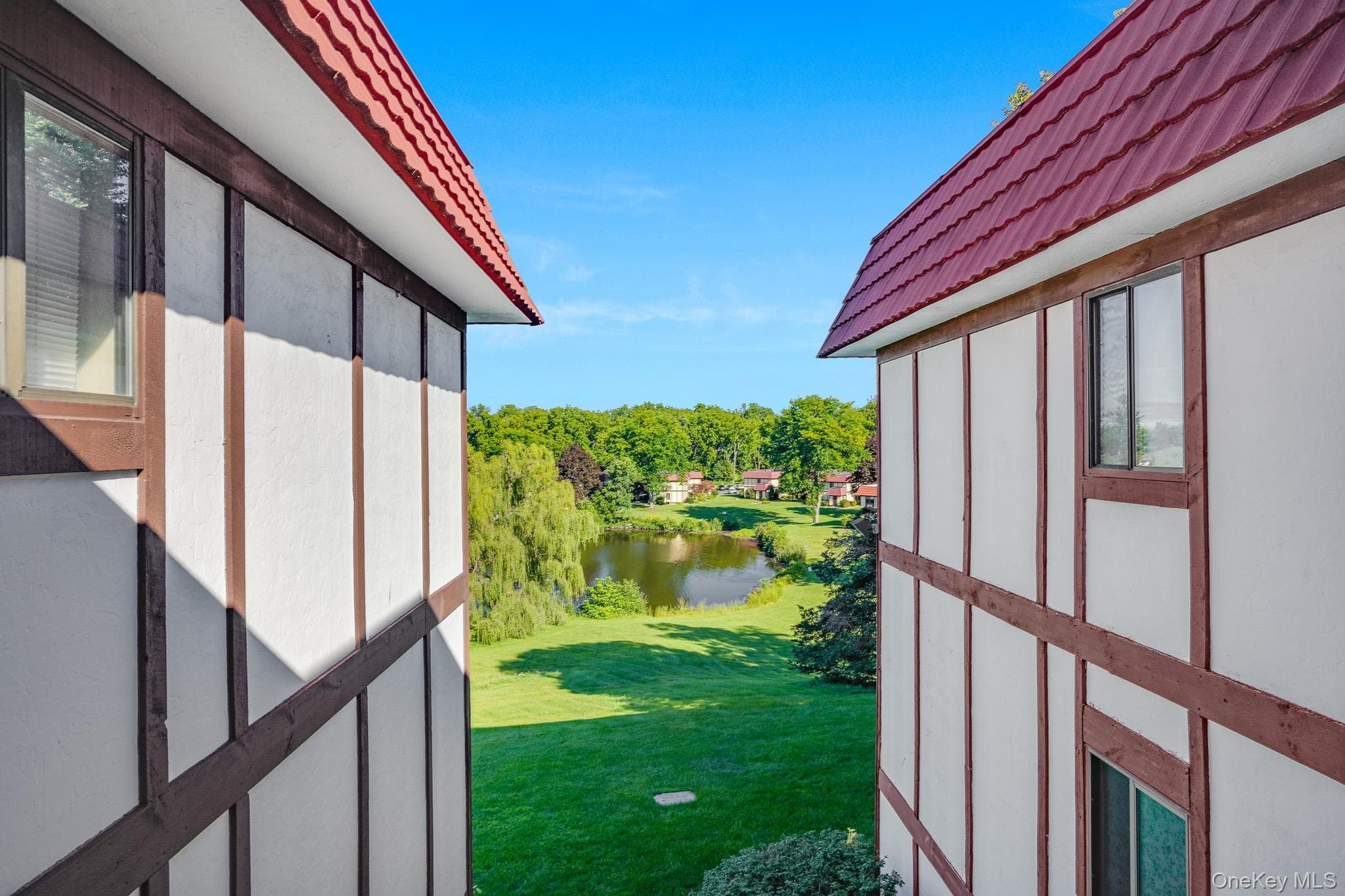 12 Skyline Drive Unit: 8 thumbnail 24