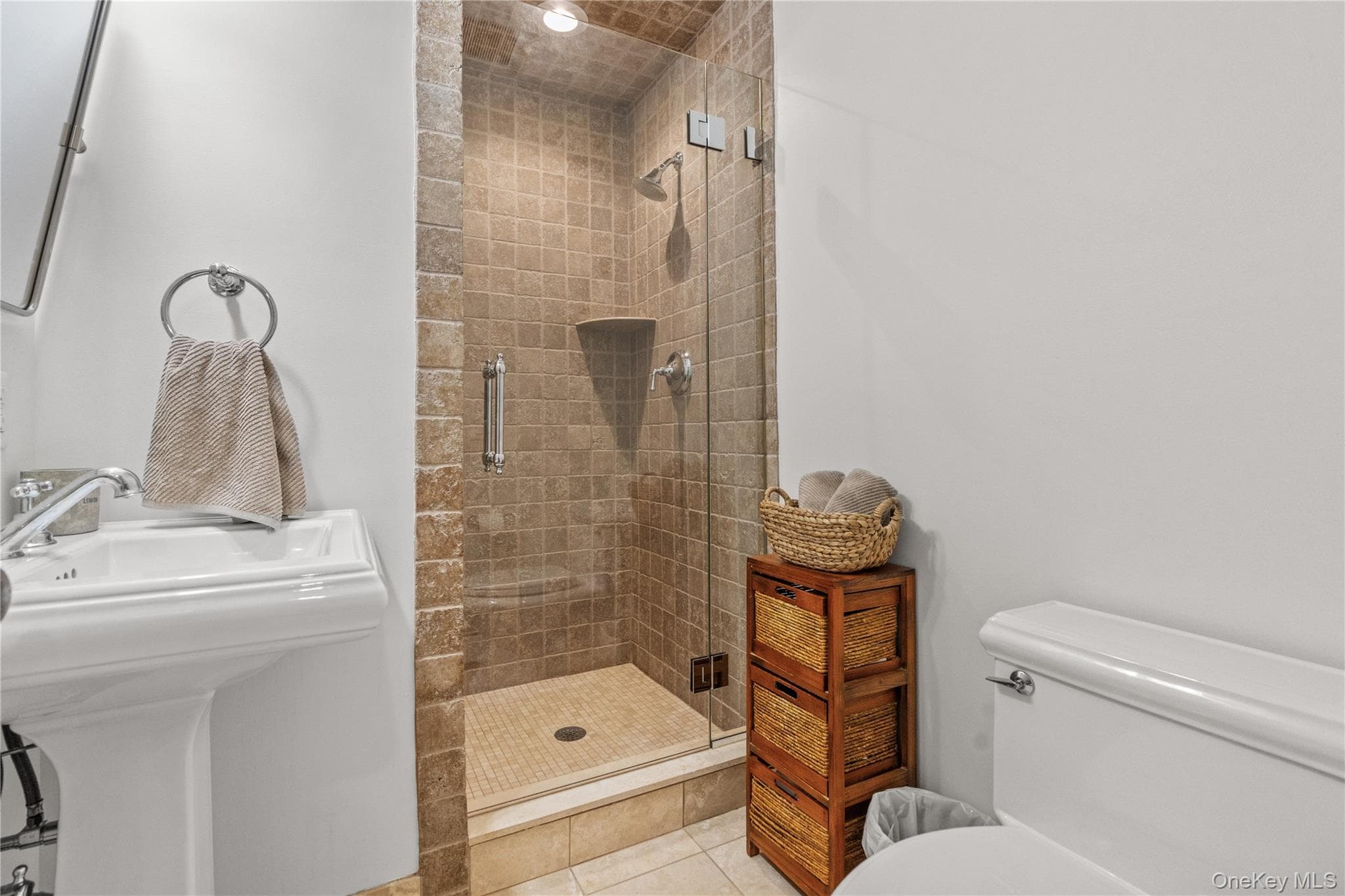 406 Bedford Road thumbnail 22