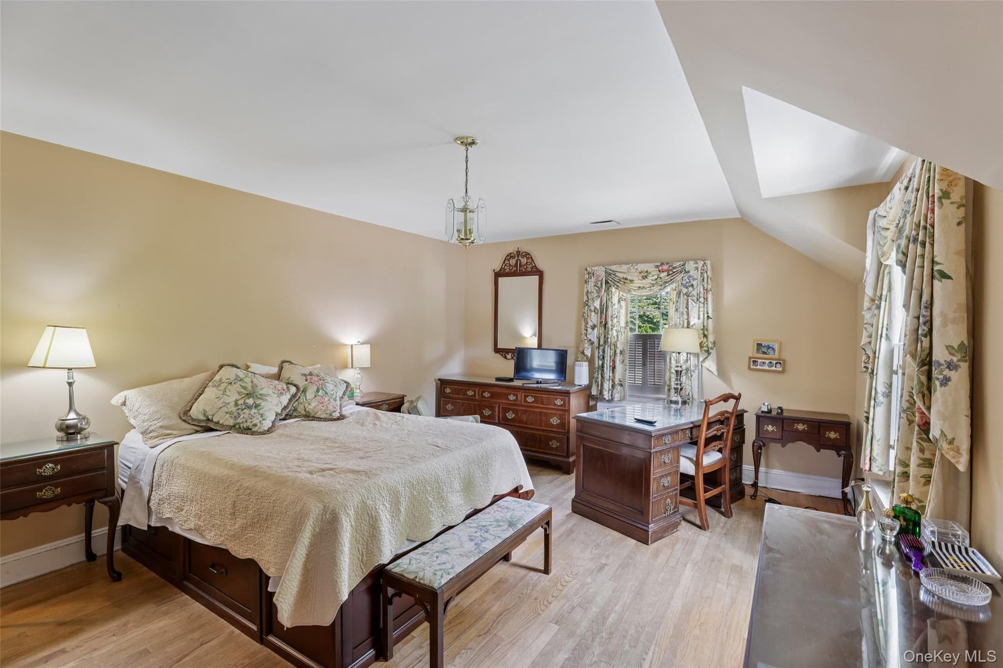105 Stewart Avenue thumbnail 12