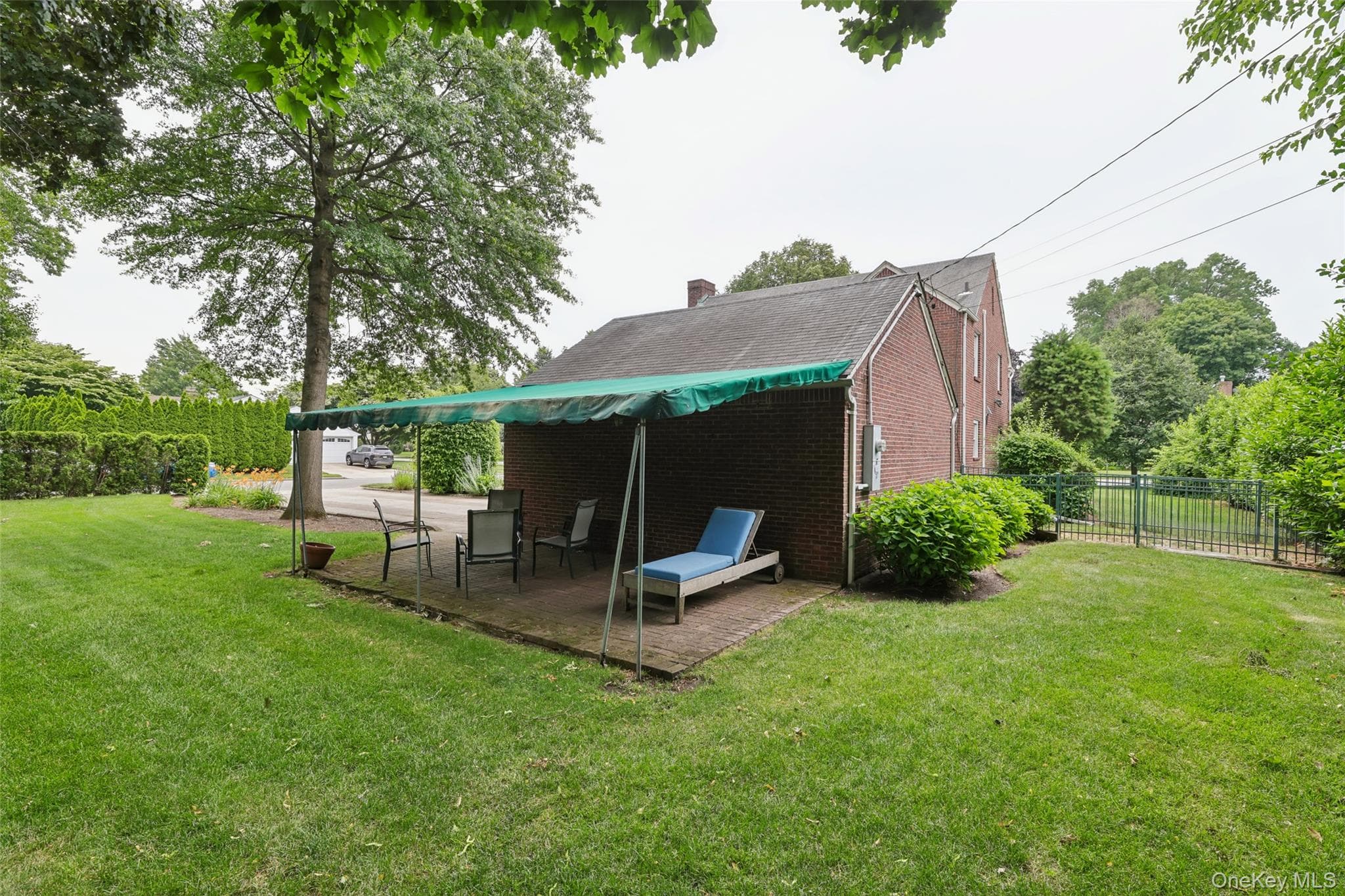 105 Stewart Avenue thumbnail 20