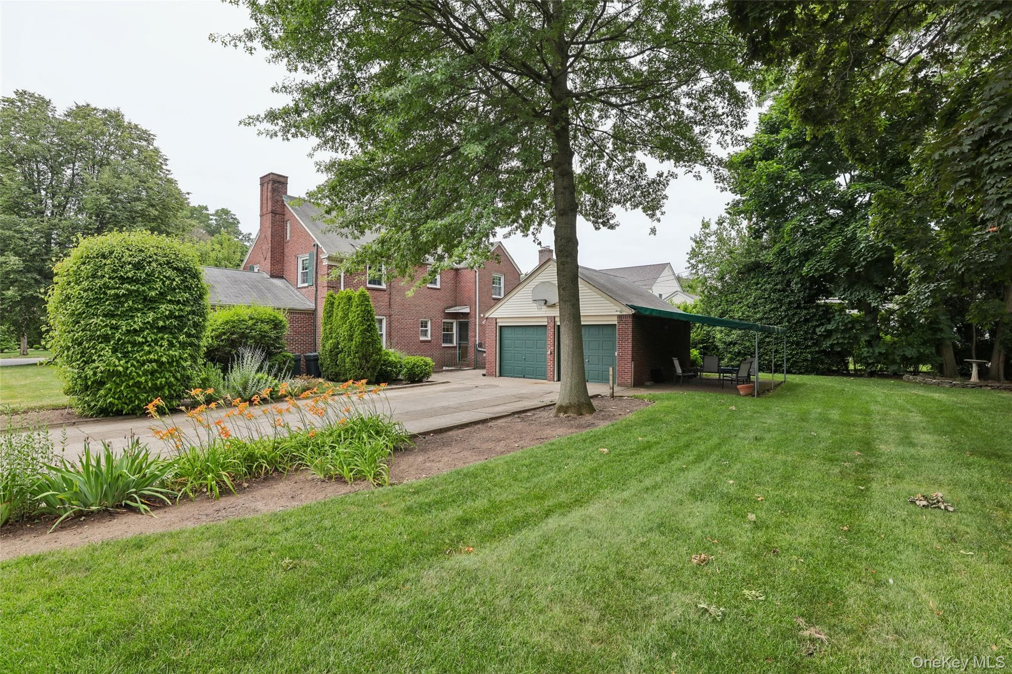105 Stewart Avenue thumbnail 19