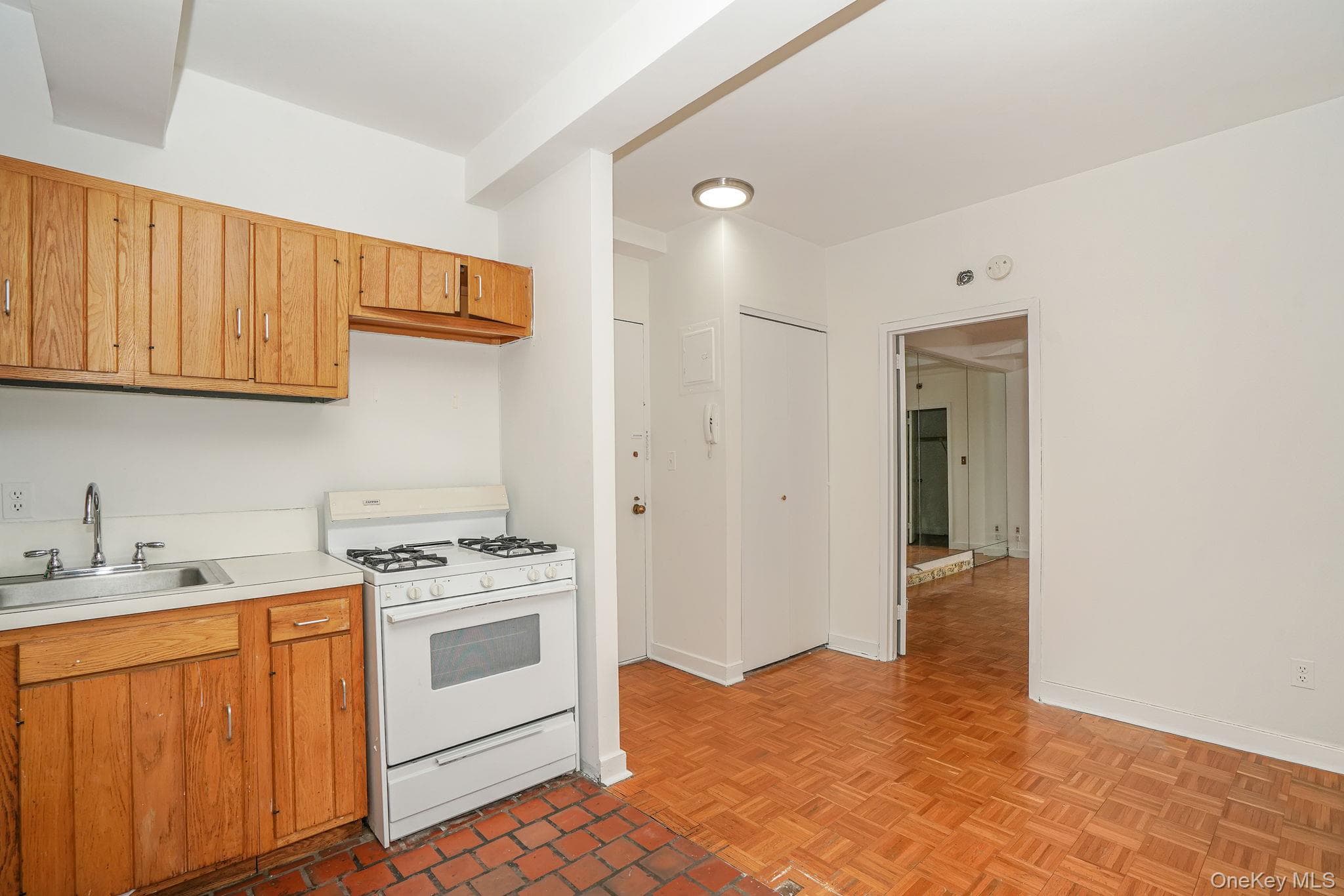 2166 Broadway Unit: 22B thumbnail 8