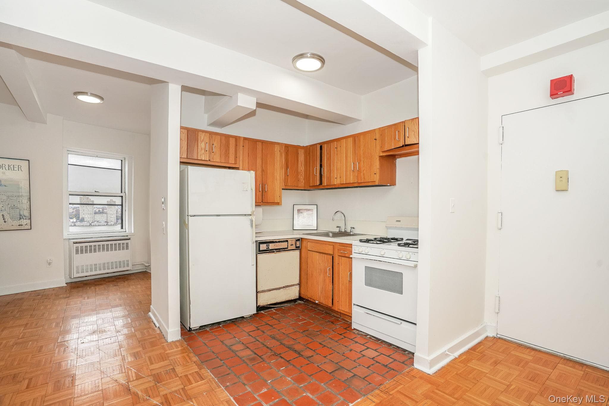 2166 Broadway Unit: 22B thumbnail 4