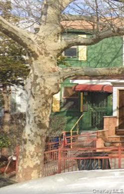 4150 Murdock Avenue thumbnail 2
