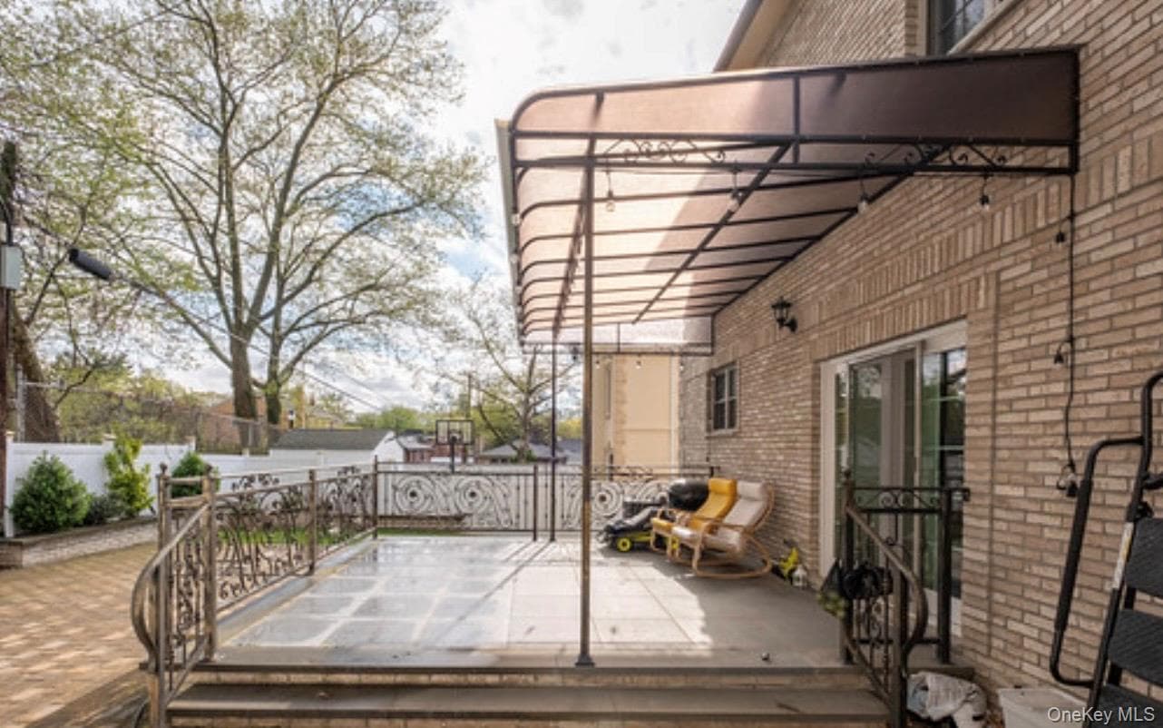 24814 Van Zandt Avenue thumbnail 31
