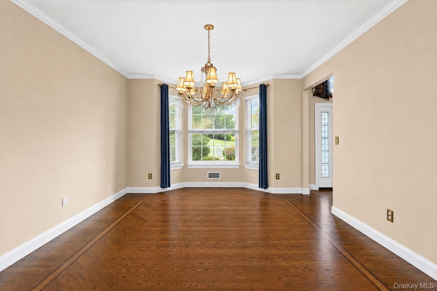 131 Winding Brook Court thumbnail 15