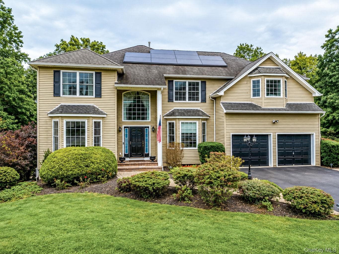 131 Winding Brook Court thumbnail 3