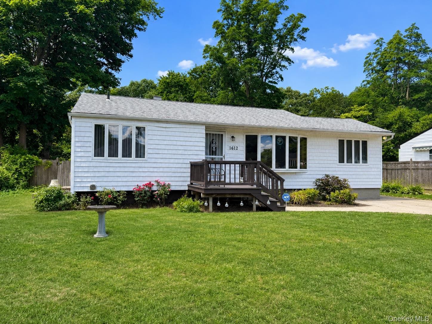 1612 N Gardiner Drive photo 1