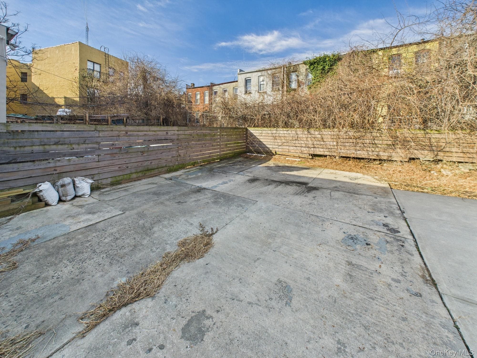 682 Hendrix Street thumbnail 4