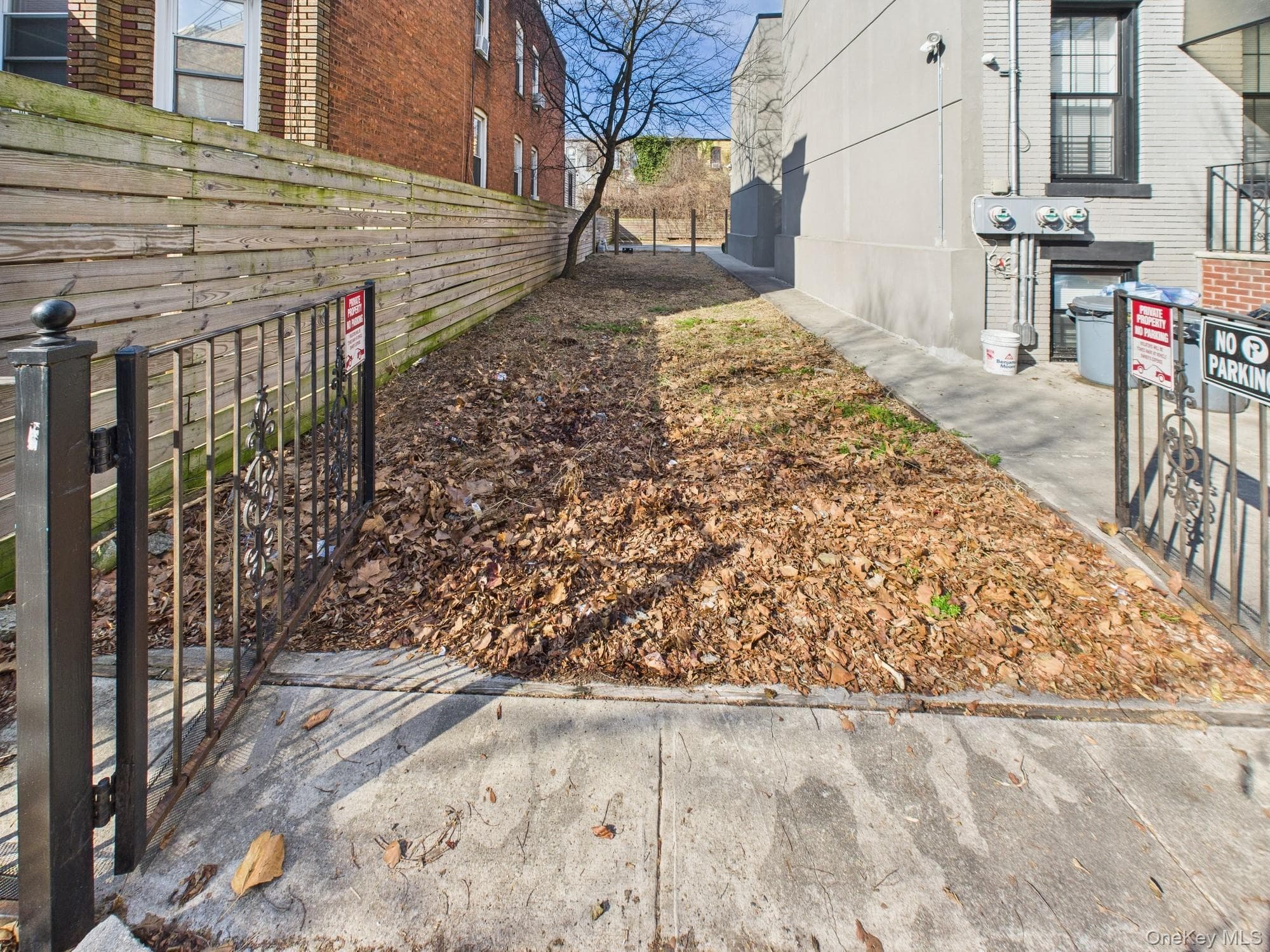 682 Hendrix Street thumbnail 2