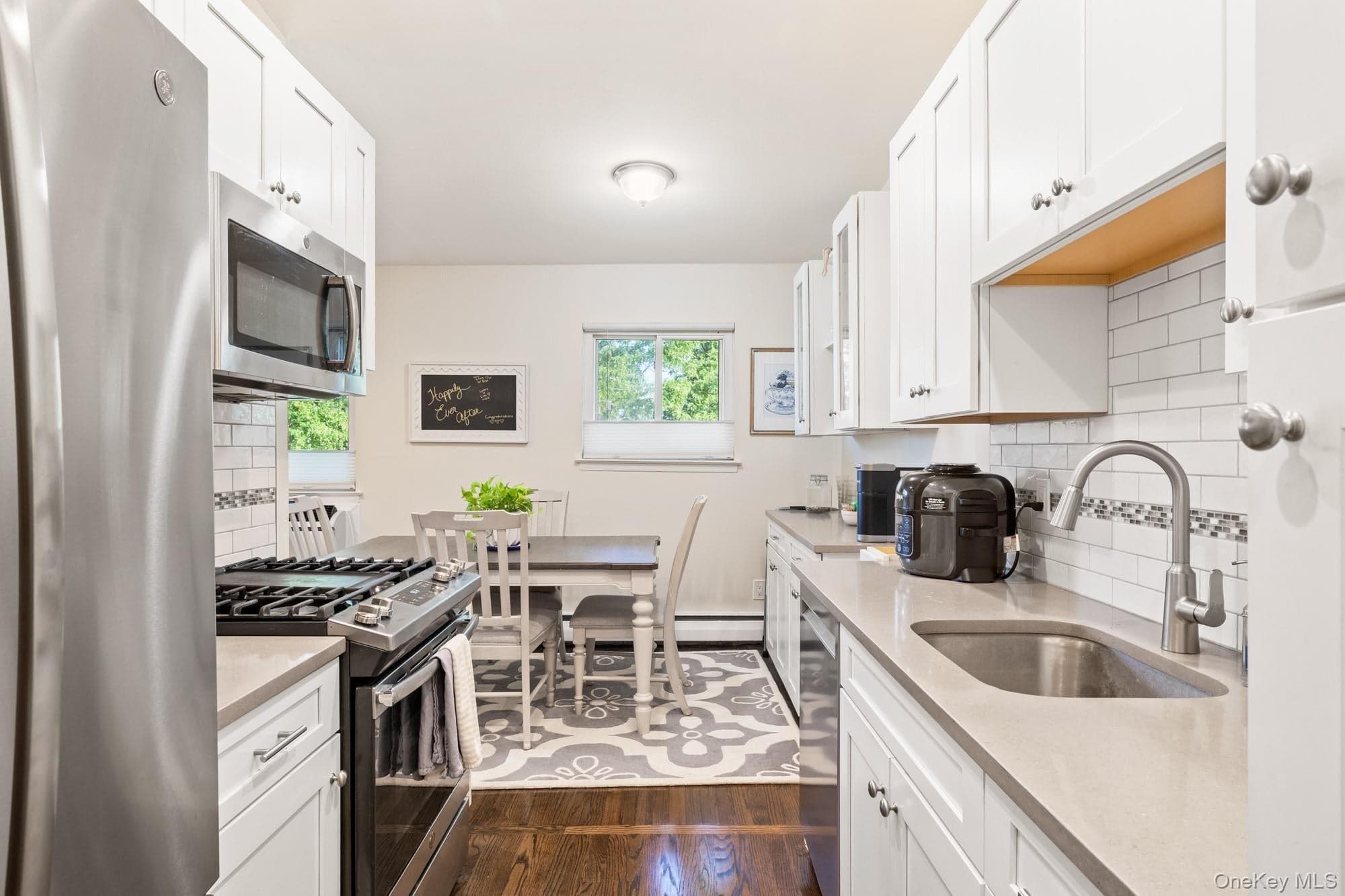 748 Deer Park Avenue Unit: 7H thumbnail 15