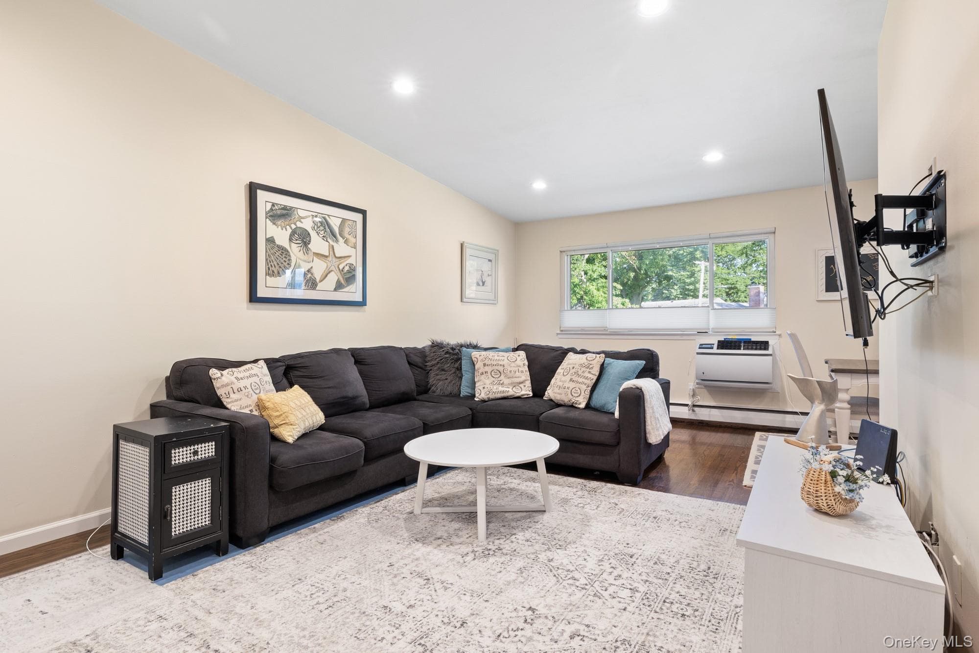 748 Deer Park Avenue Unit: 7H thumbnail 7