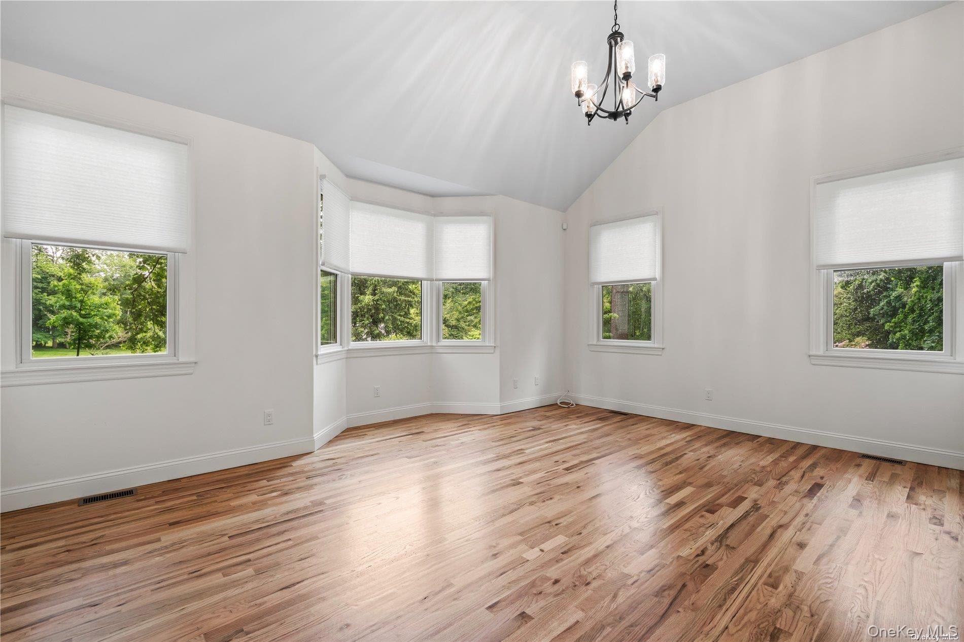 200 Cleft Road thumbnail 34