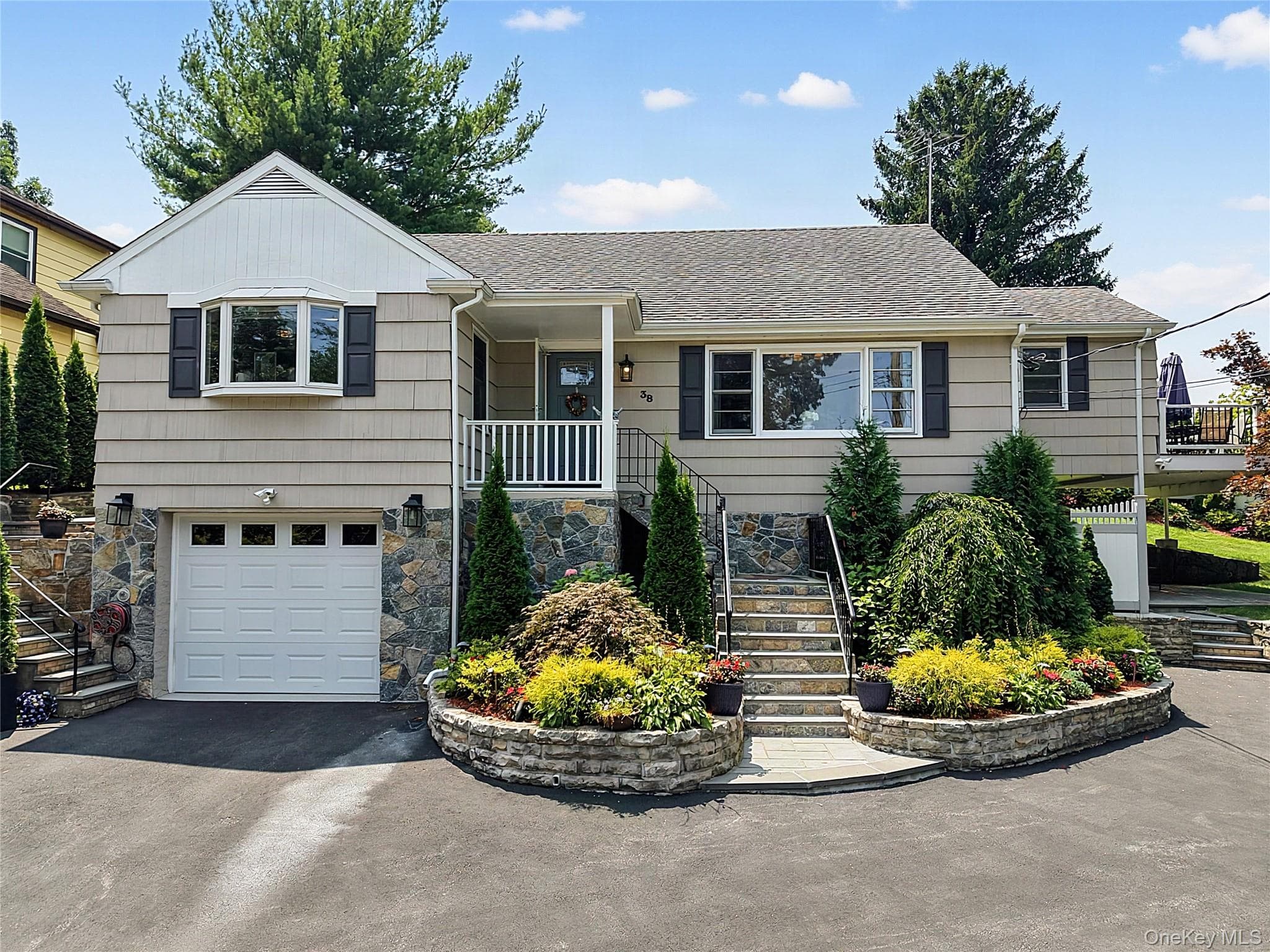 38 Harney Road, Scarsdale