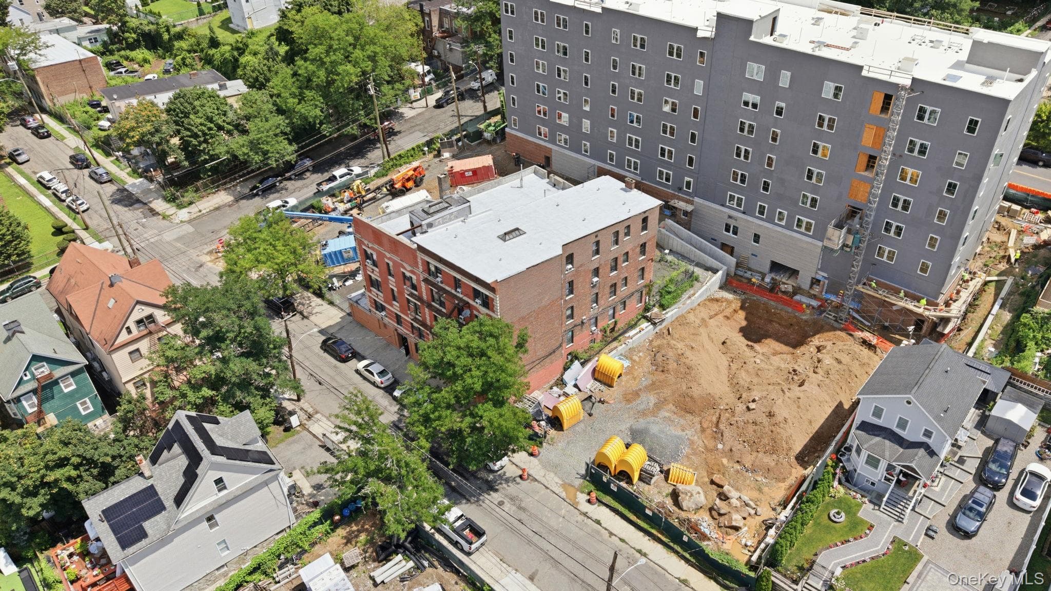 256-258 Woodworth Avenue thumbnail 3