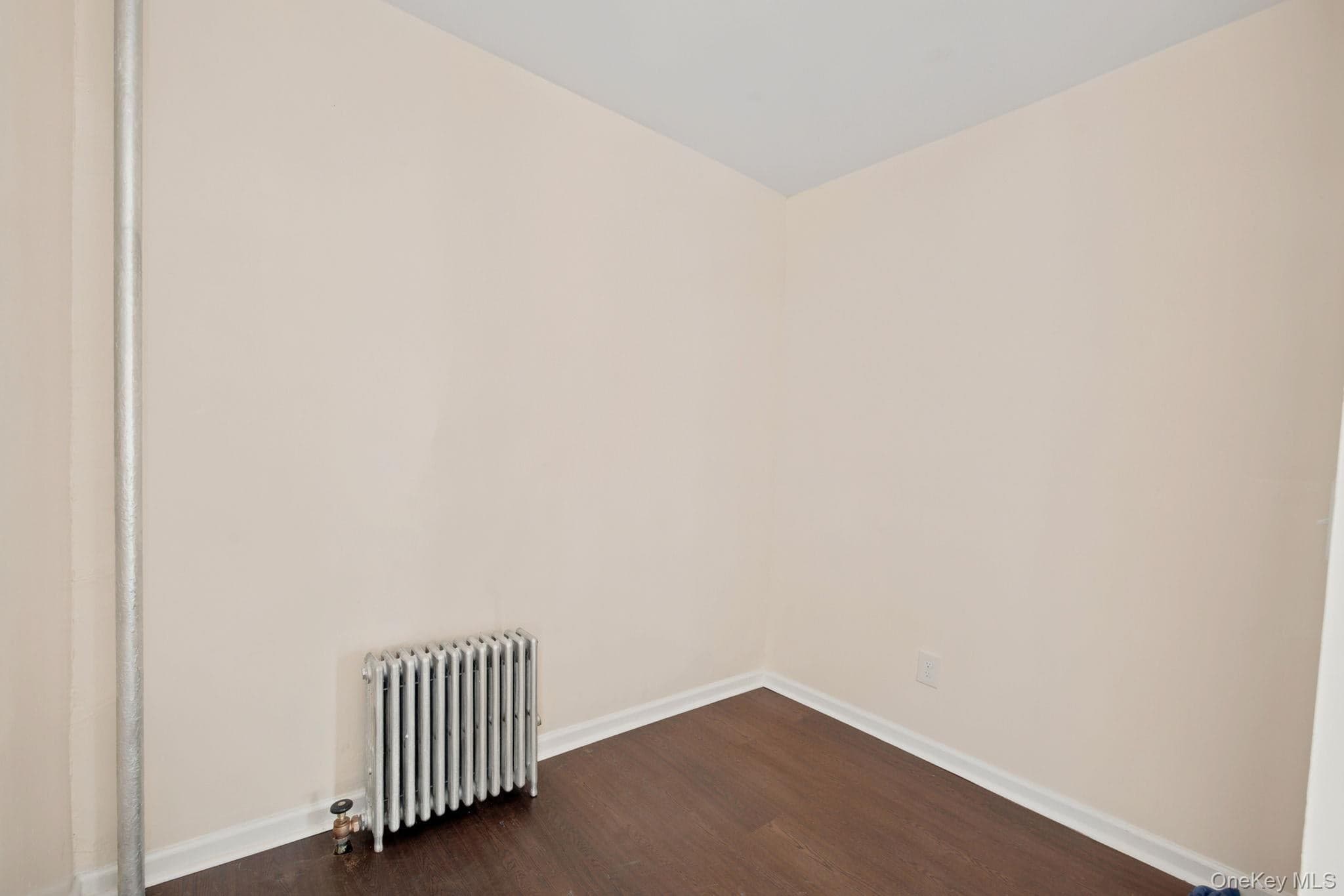 256-258 Woodworth Avenue thumbnail 17