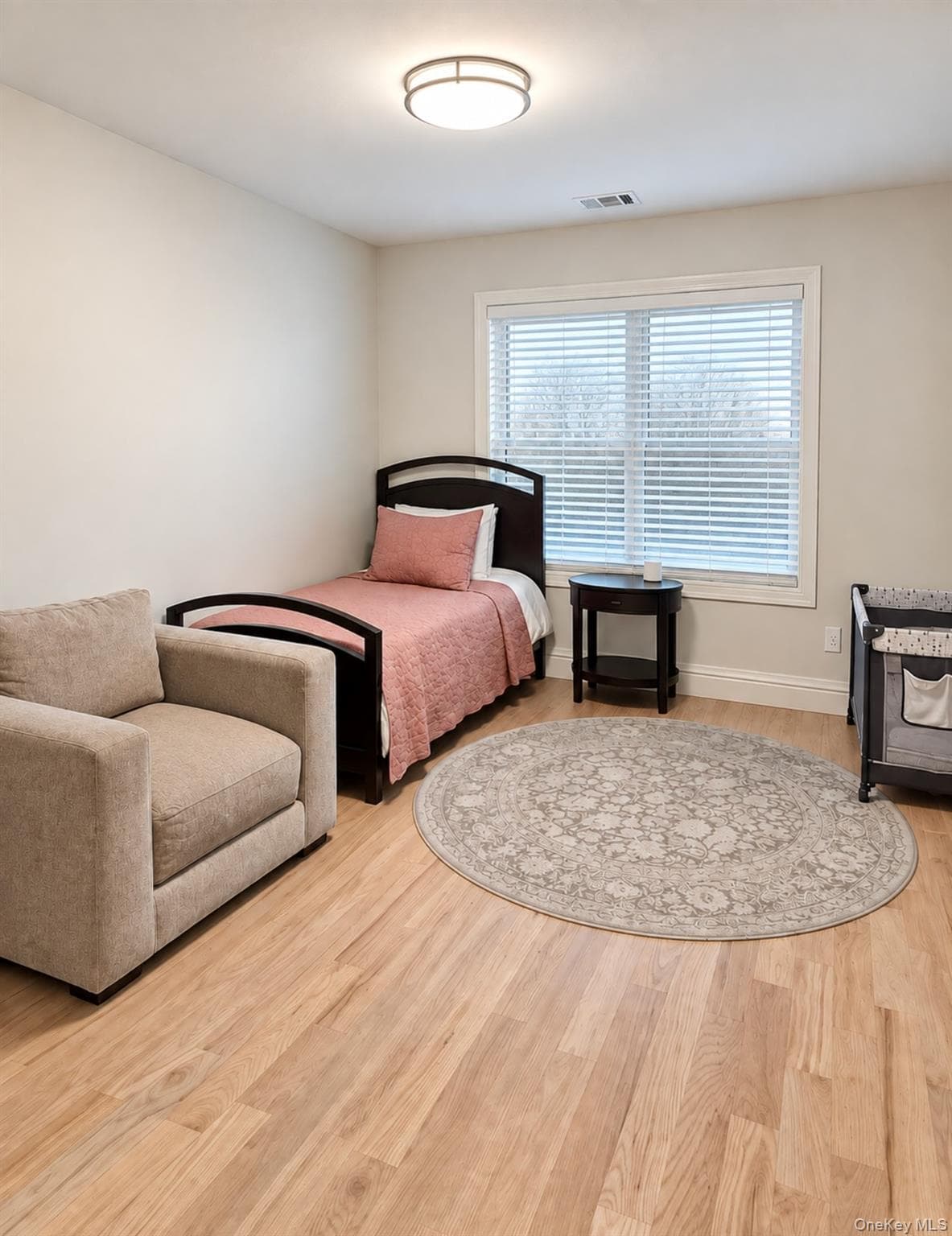 344 Bayview Avenue thumbnail 9