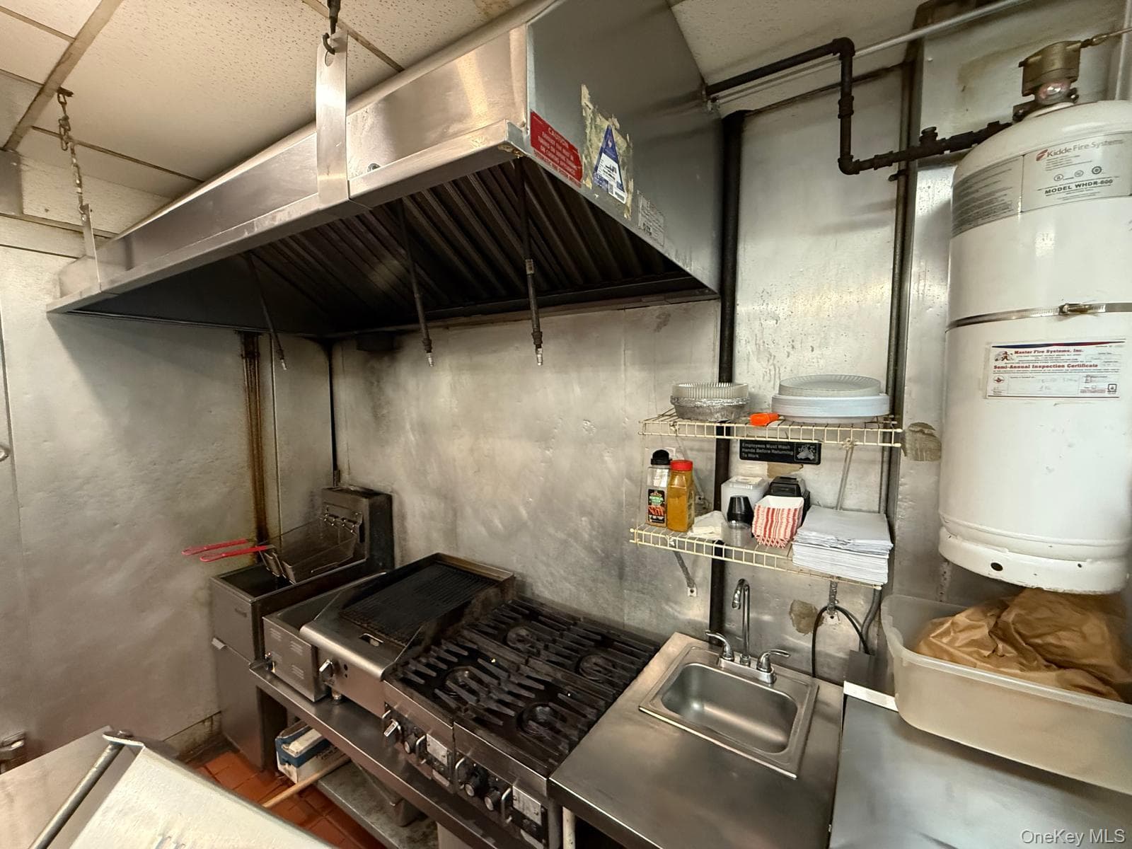75-12 37 Avenue thumbnail 9