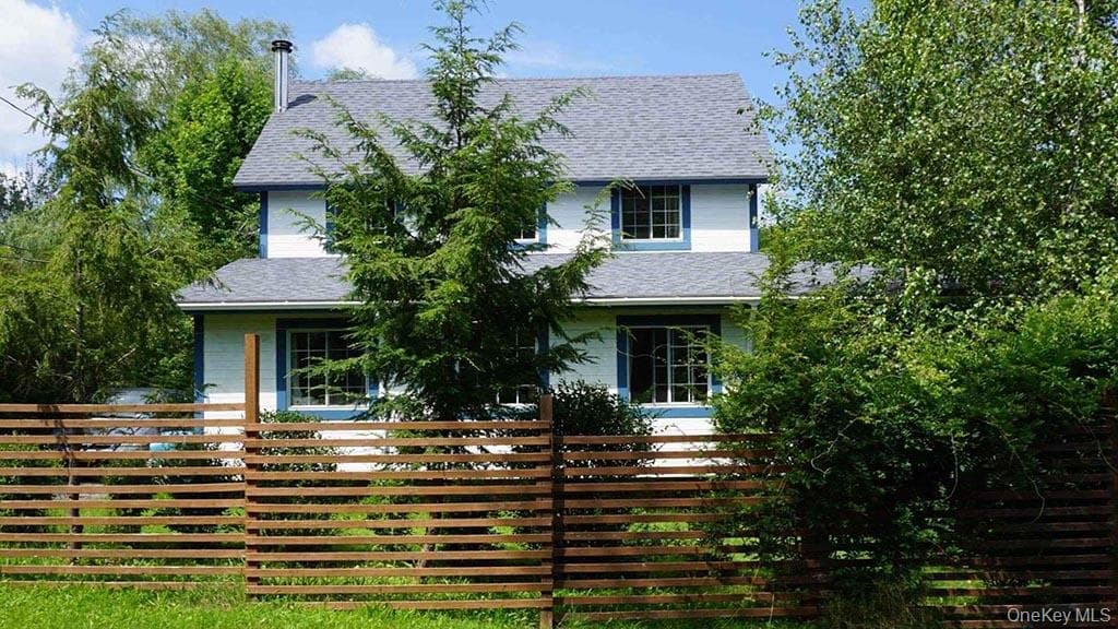 26 Maple Avenue, Kauneonga Lake