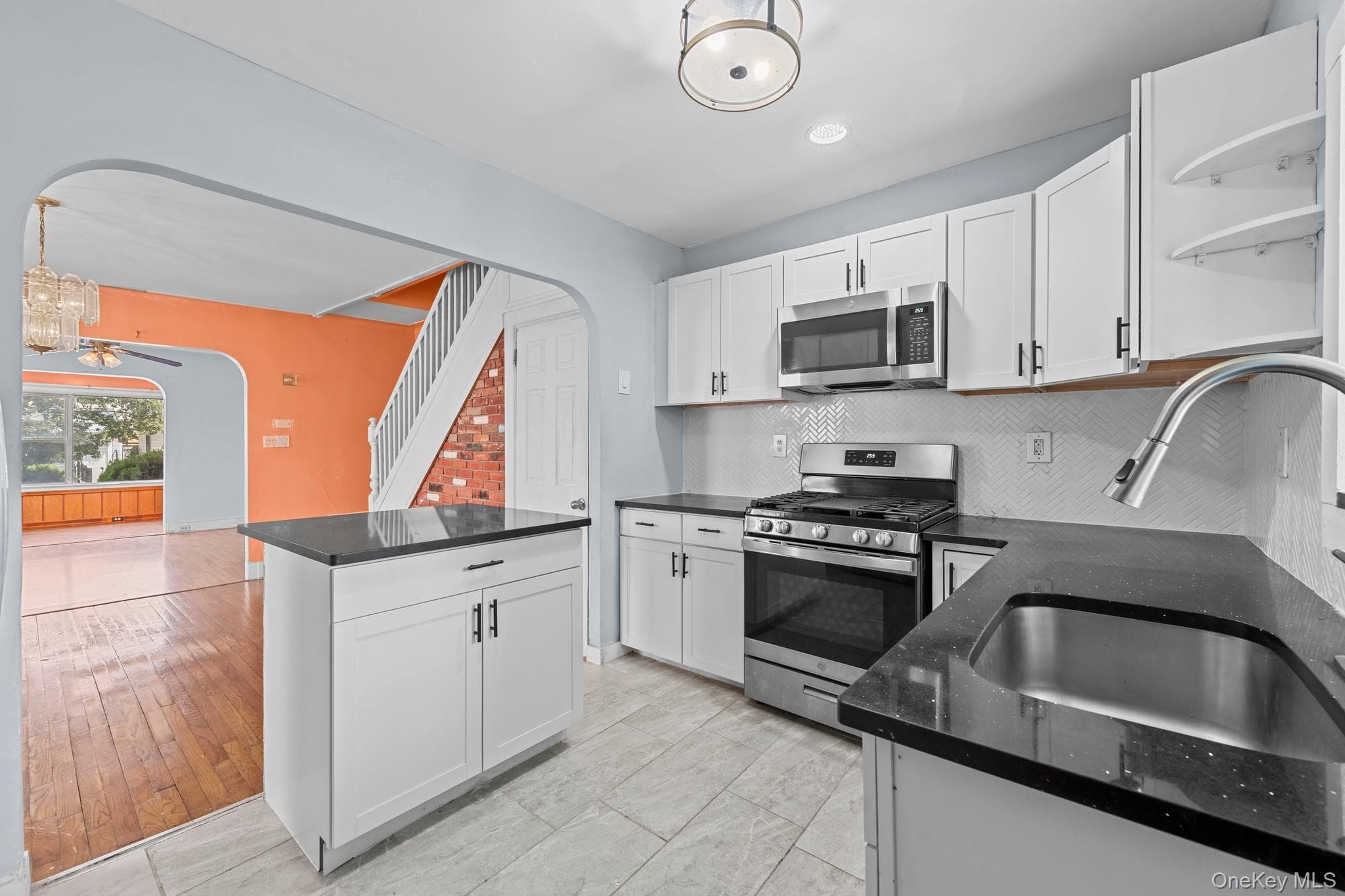 1356 Albany Avenue thumbnail 2