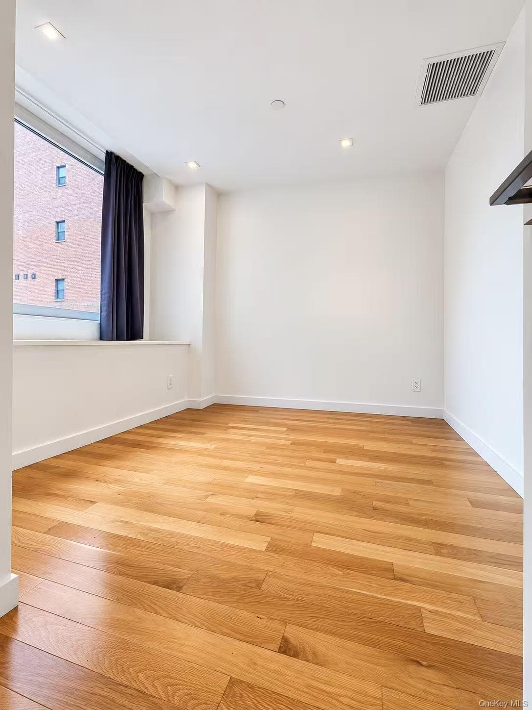 4223 Parsons Boulevard Unit: 2D thumbnail 5