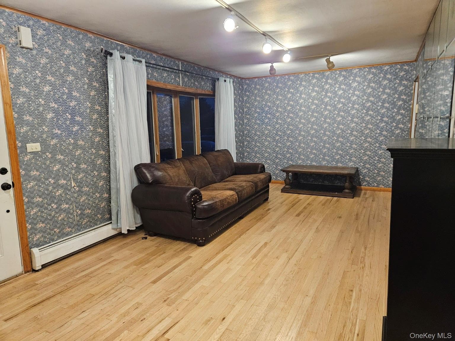 132 Maple Avenue thumbnail 4