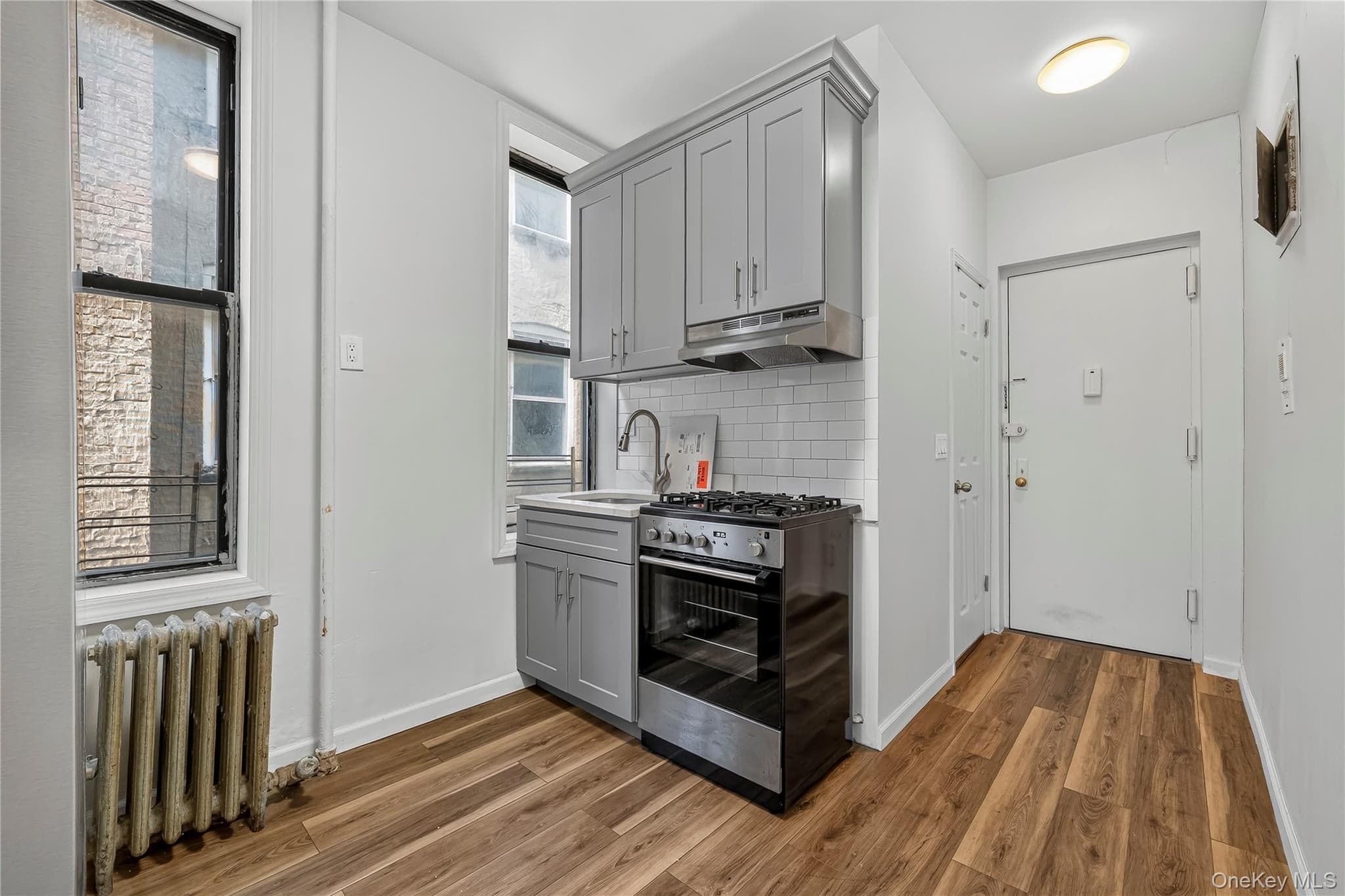 2476 Arthur Avenue thumbnail 18