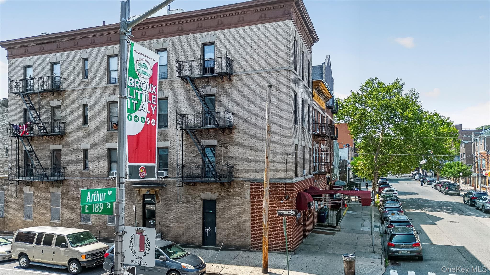 2476 Arthur Avenue thumbnail 4