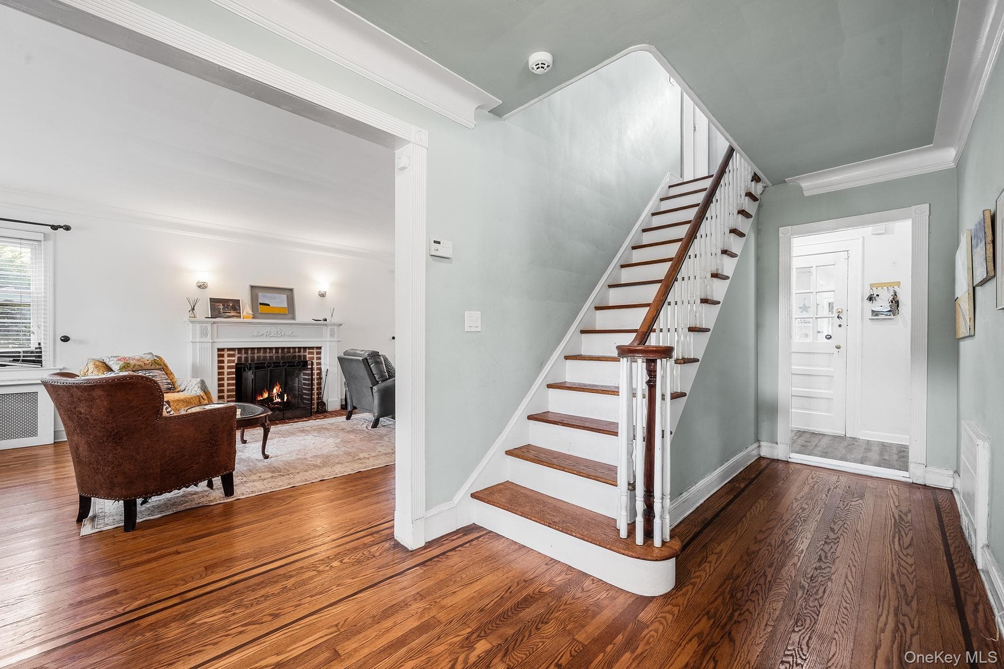 3 Demott Avenue thumbnail 8