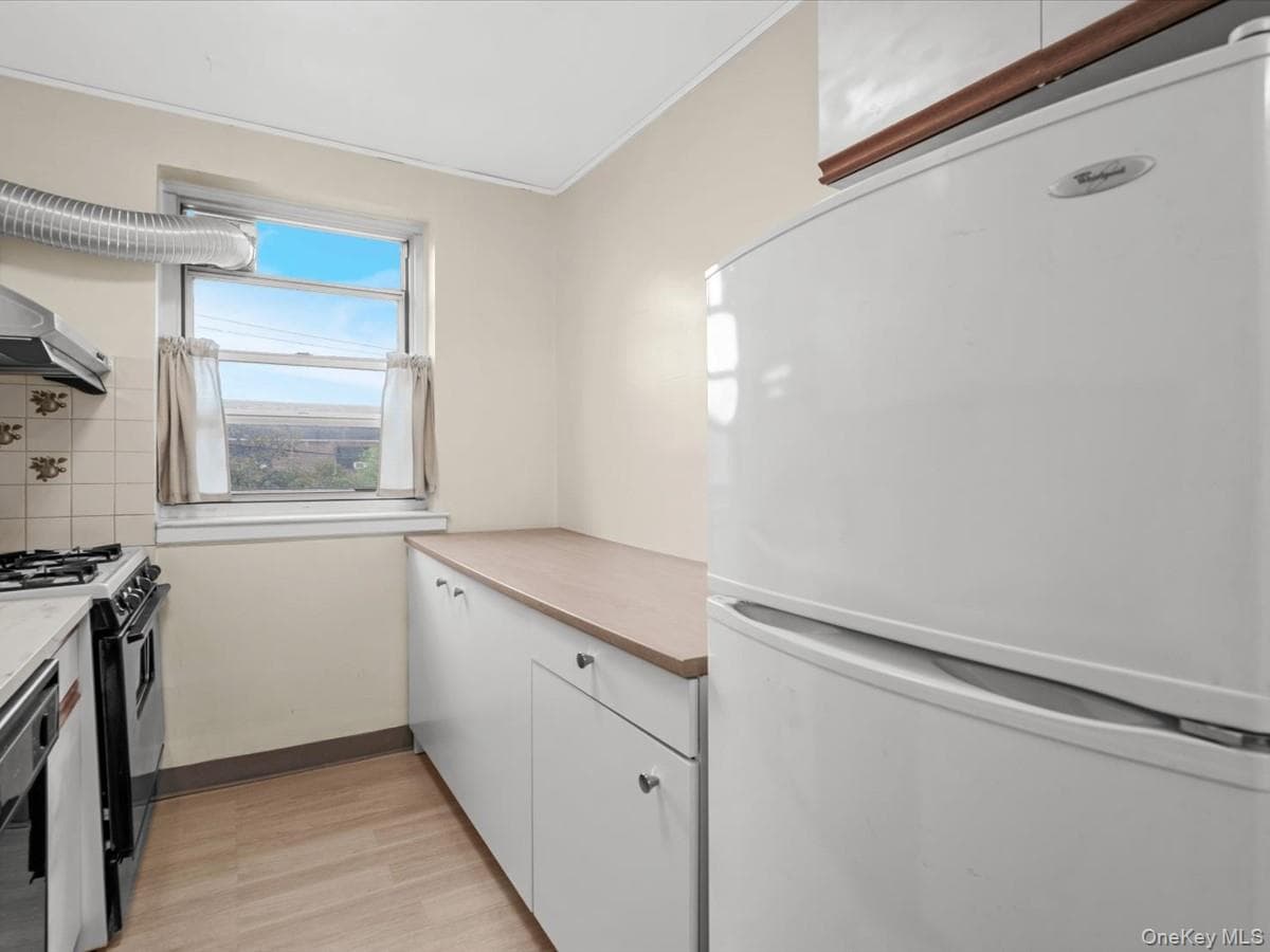 204-12 35th Avenue Unit: 254 thumbnail 13