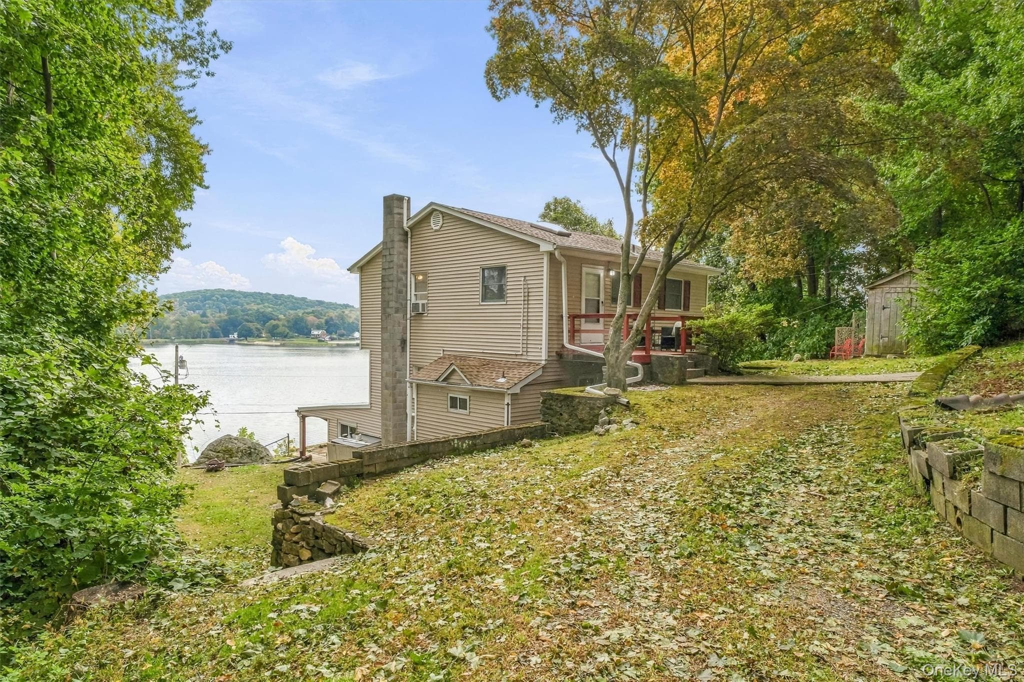165 W Lakeshore Drive, Carmel