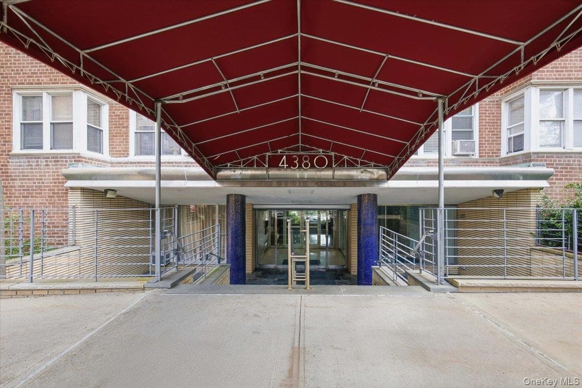 4380 Vireo Avenue Unit: 4T thumbnail 15