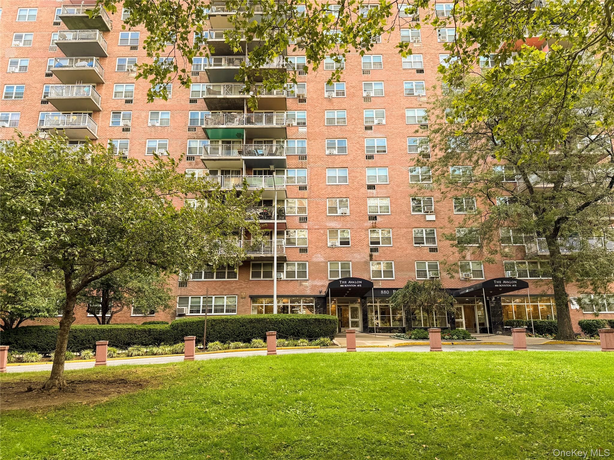 880 Boynton Avenue Unit: 9L, Bronx