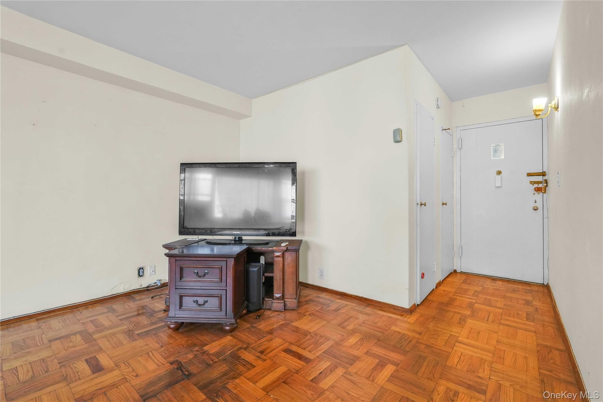 6 Fordham Hill Oval Unit: 11G thumbnail 5