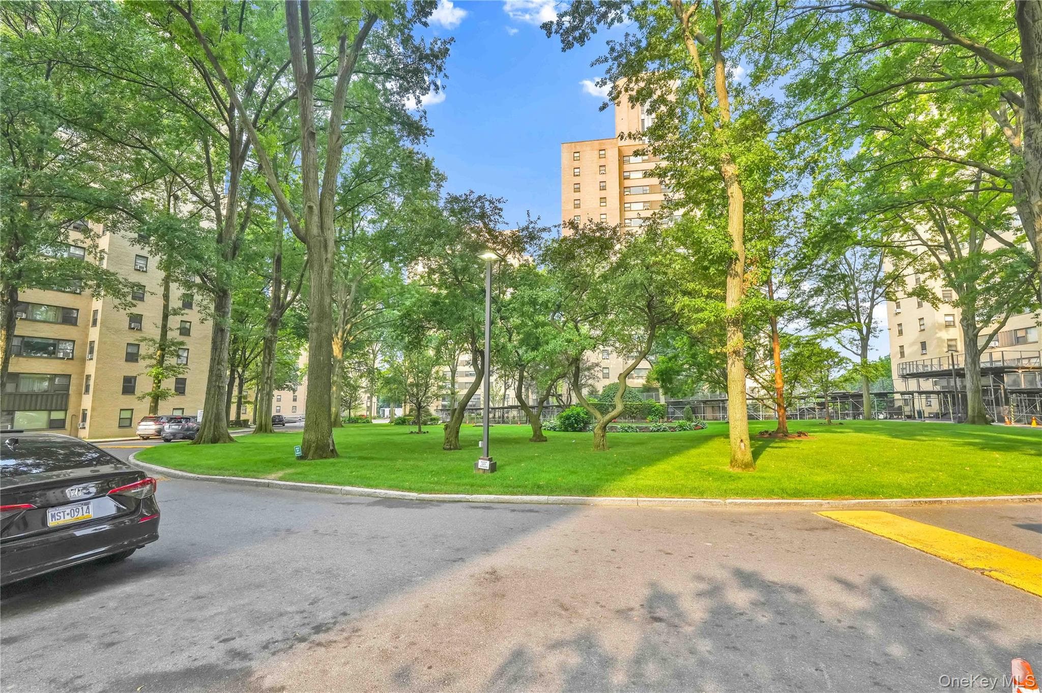 6 Fordham Hill Oval Unit: 11G thumbnail 2