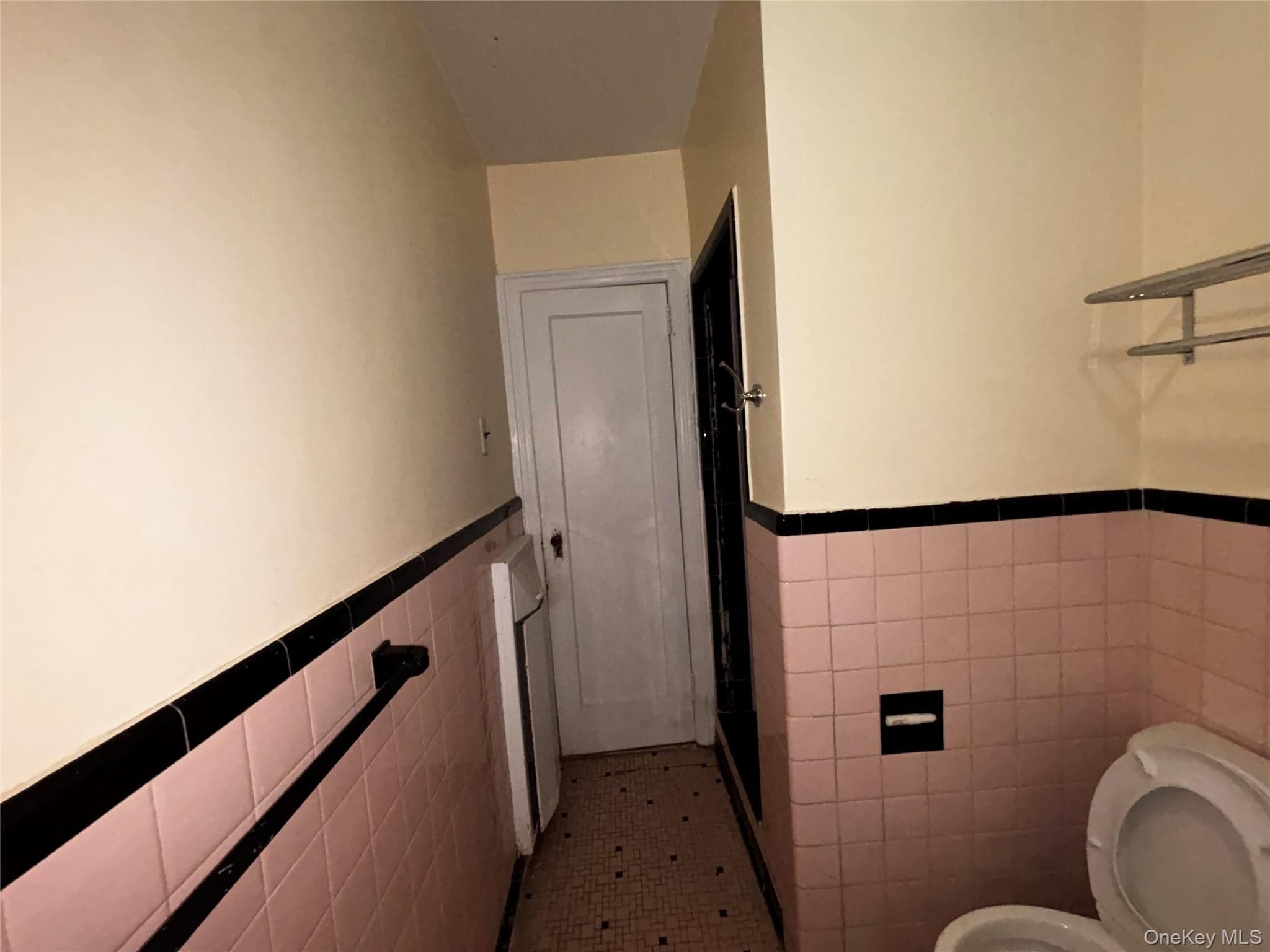118 Van Cortlandt Avenue thumbnail 5