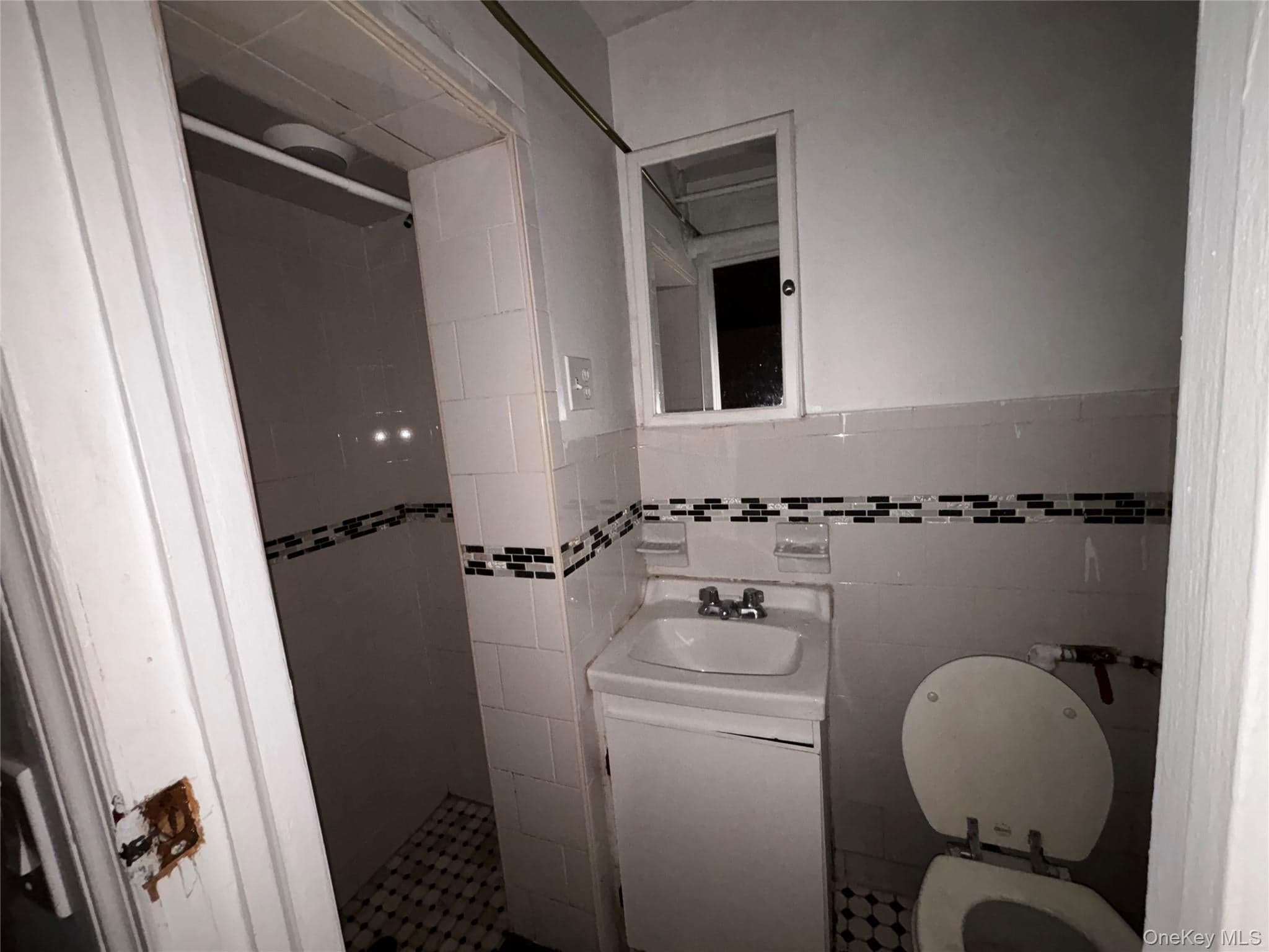 118 Van Cortlandt Avenue thumbnail 7