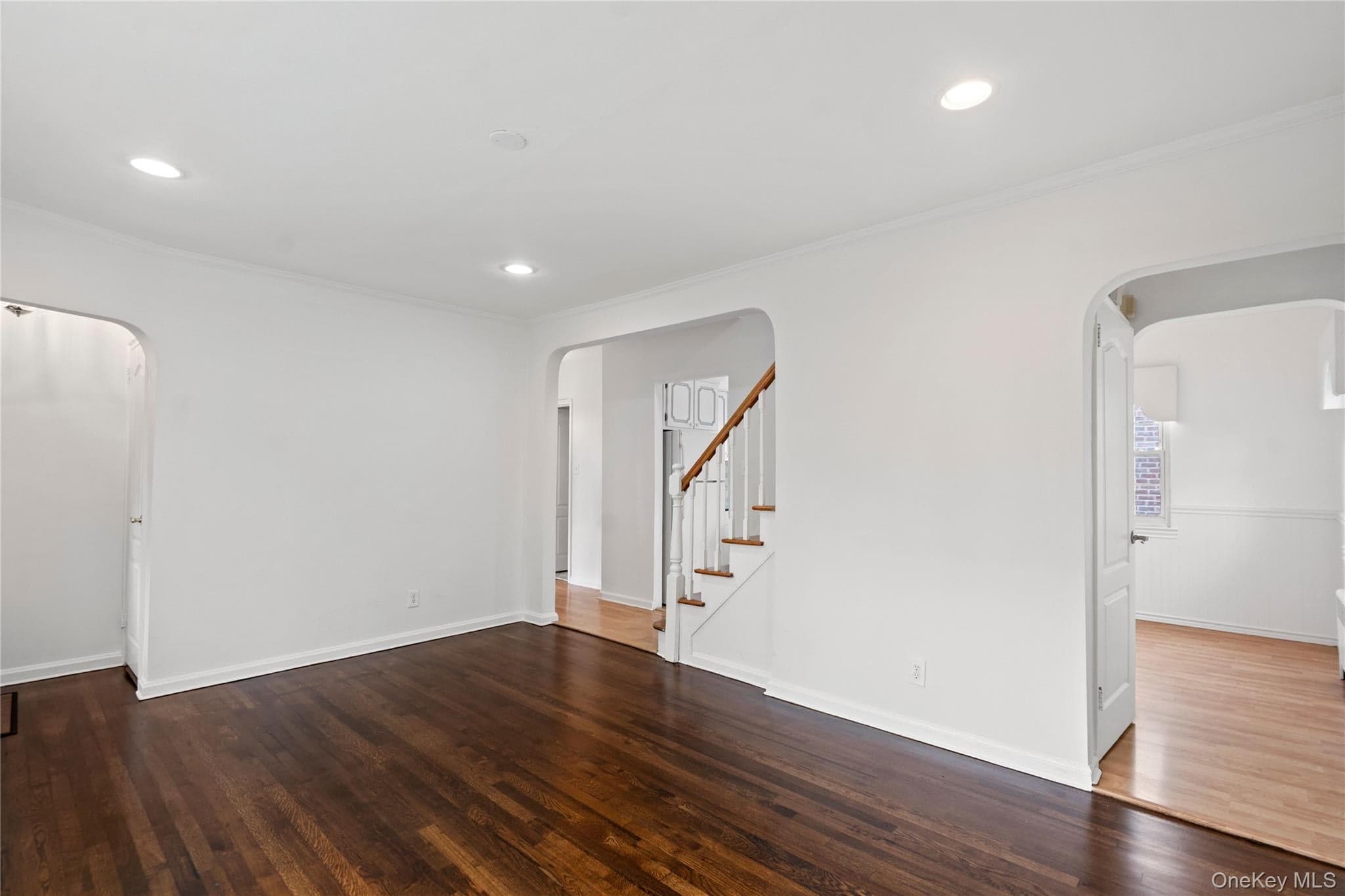 466 Croyden Road thumbnail 2