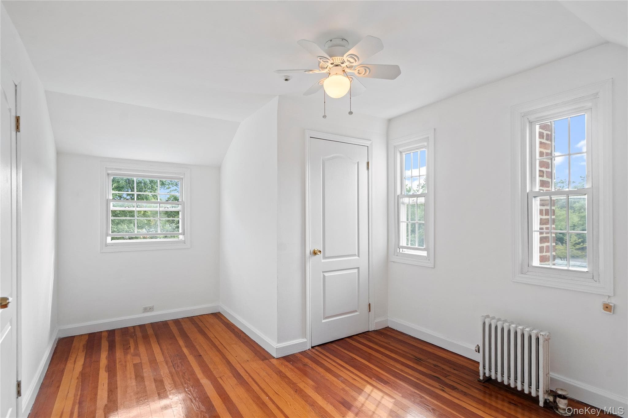 466 Croyden Road thumbnail 9