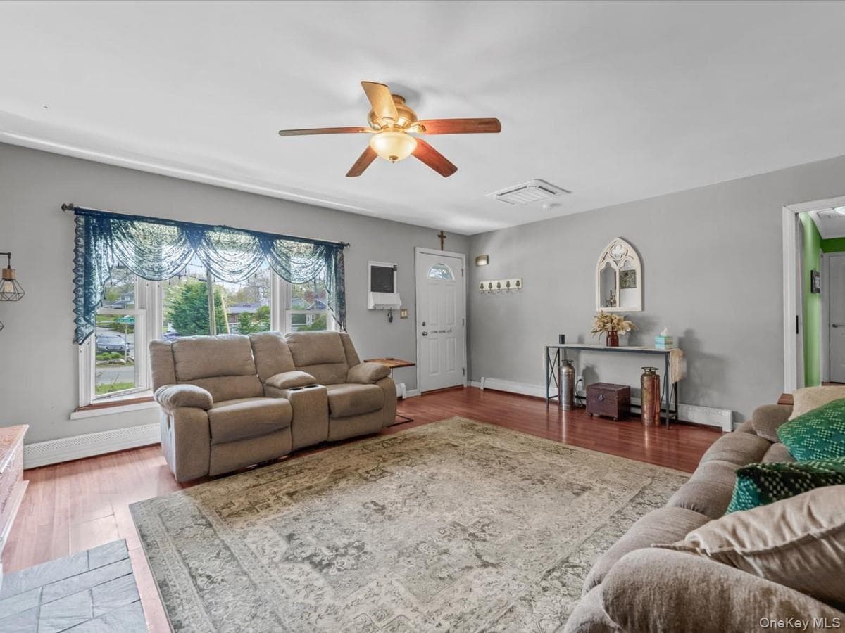 223 Locust Drive thumbnail 4